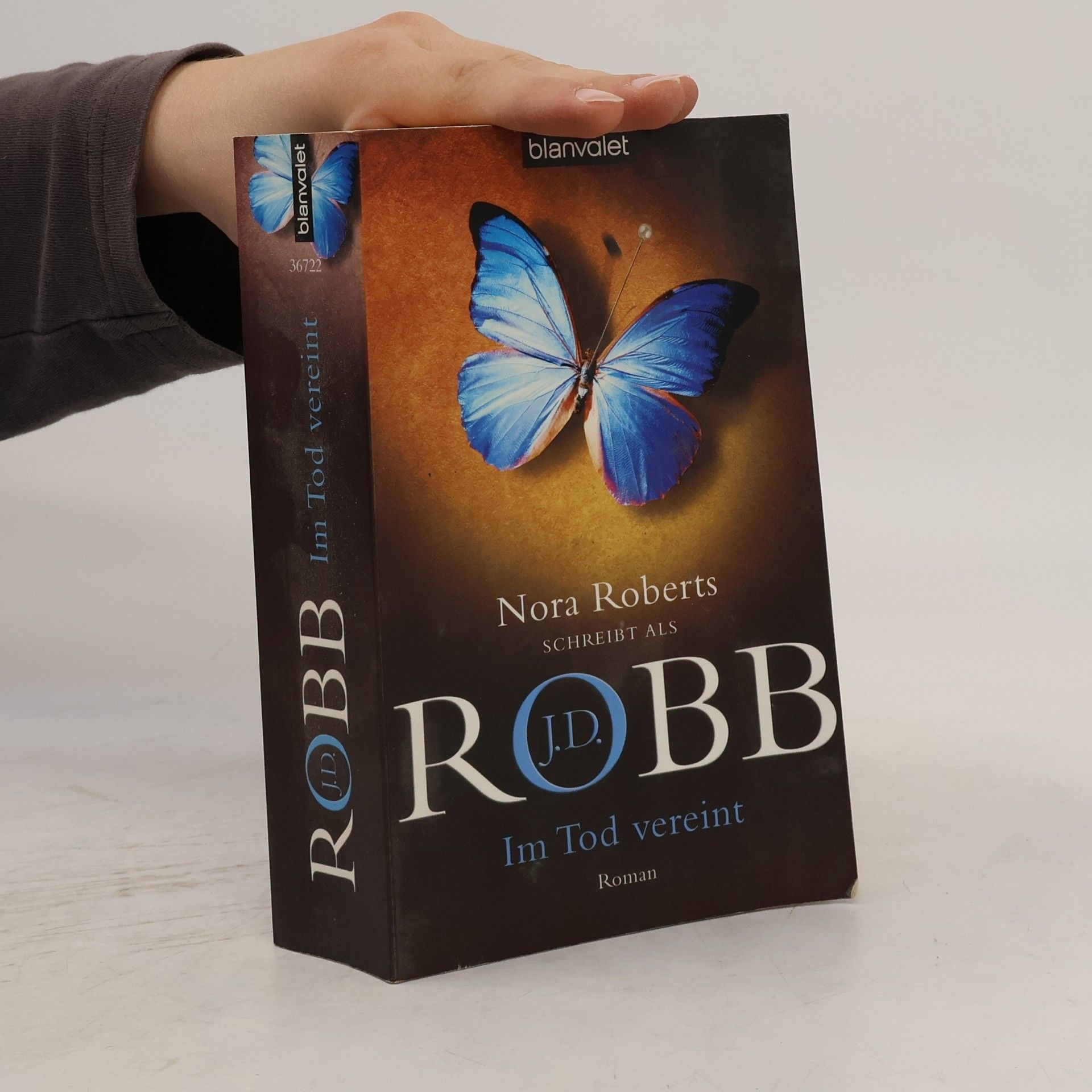 Nora Roberts Im Tod vereint