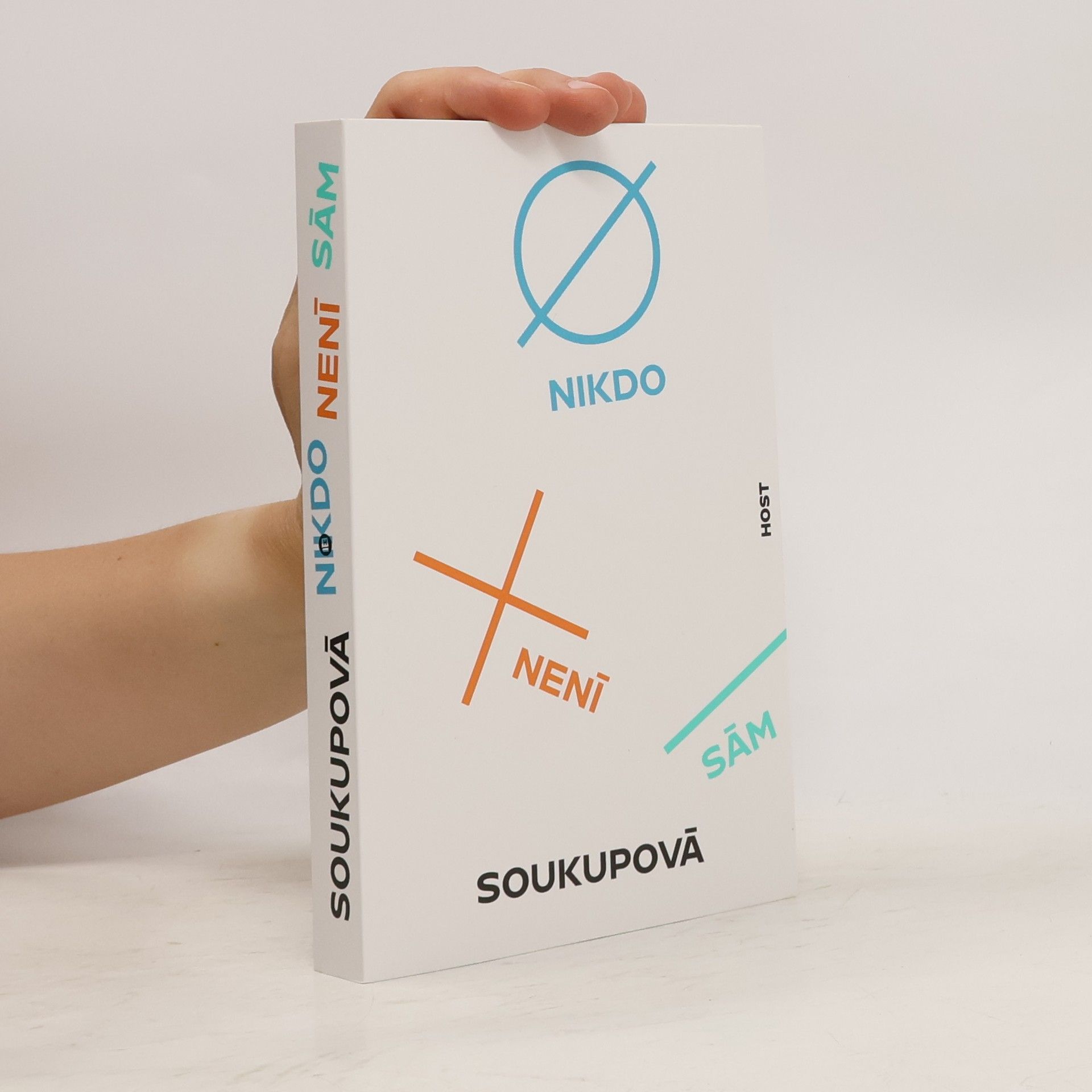 Petra Soukupova Nikdo není sám