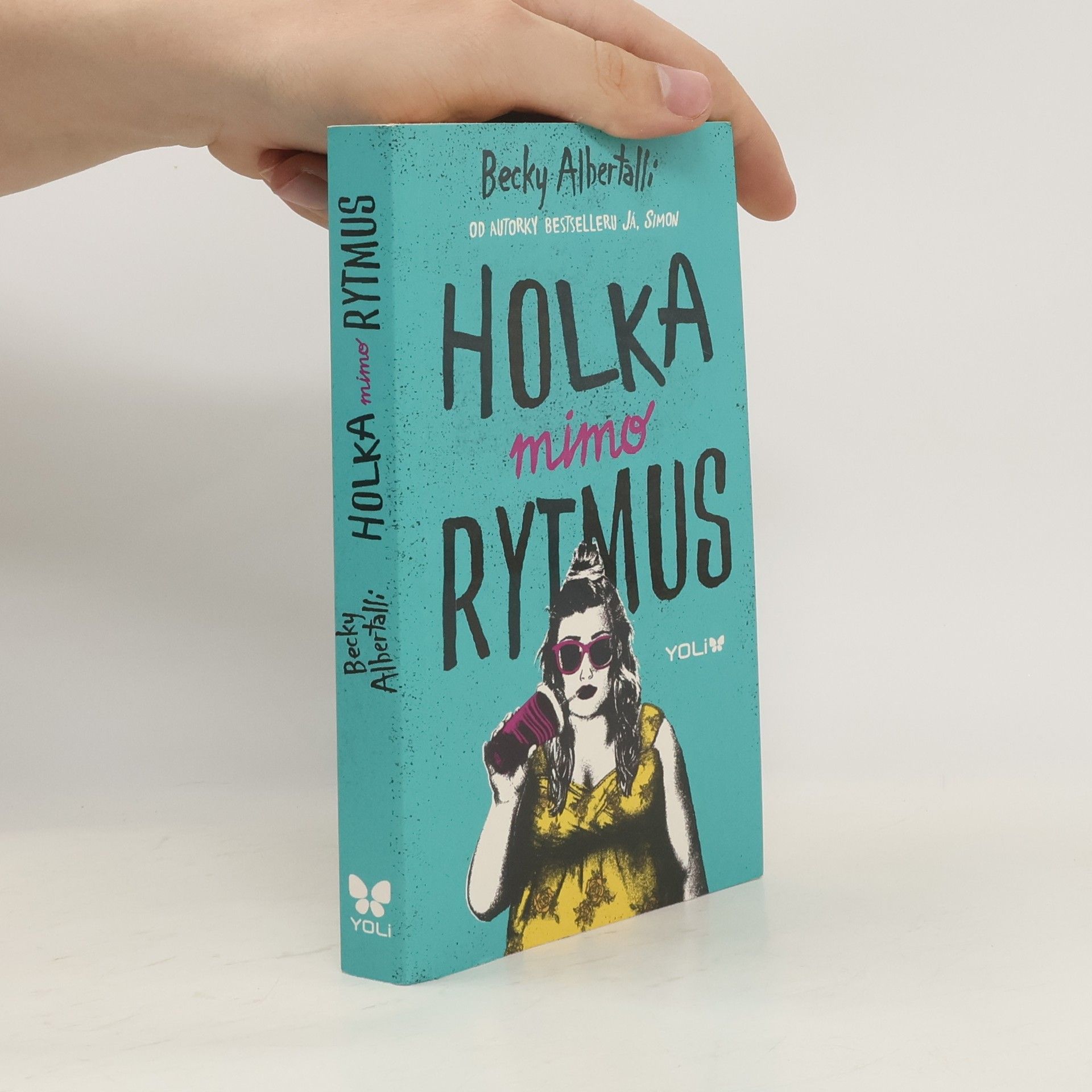 Becky Albertalli Holka mimo rytmus