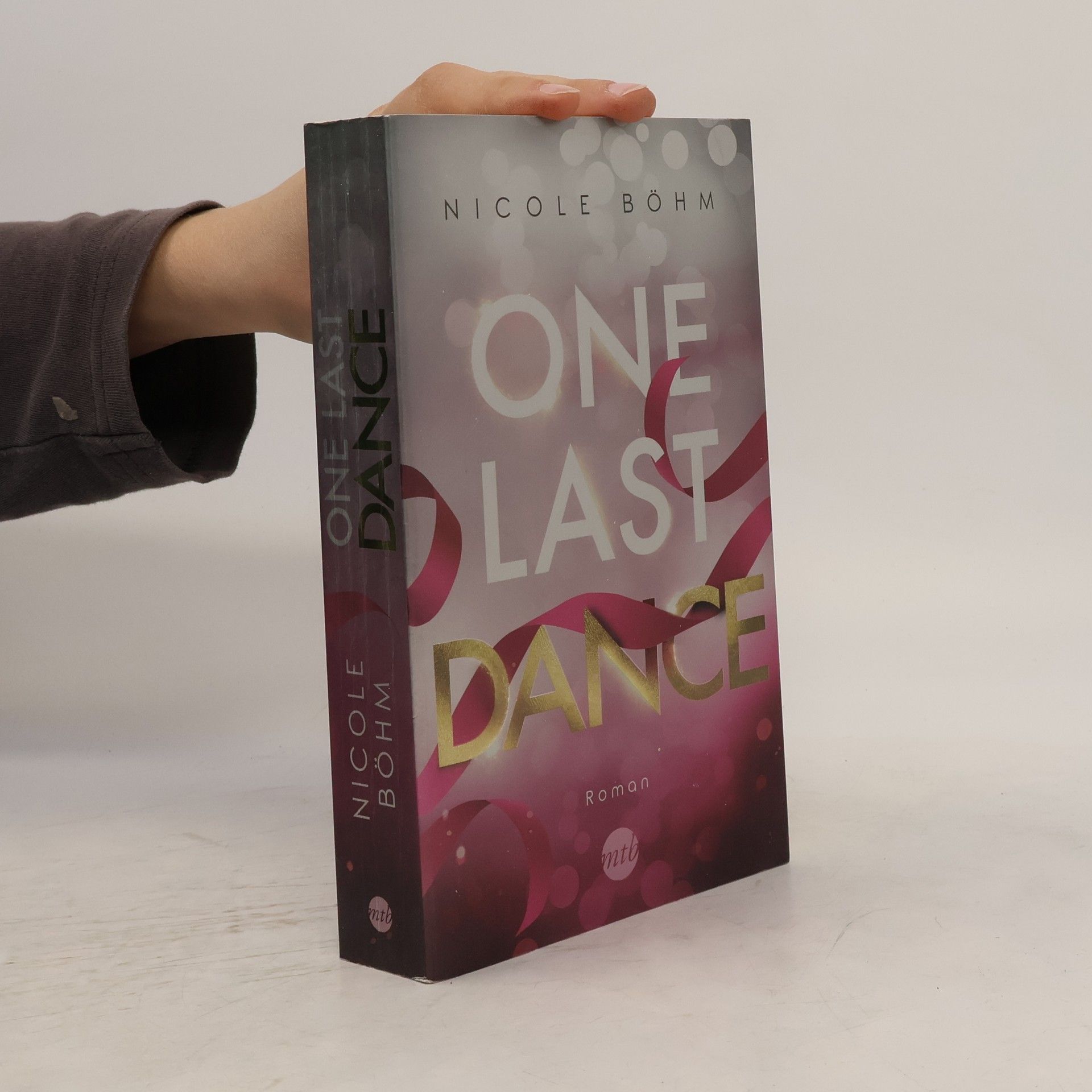 Nicole Böhm One Last Dance