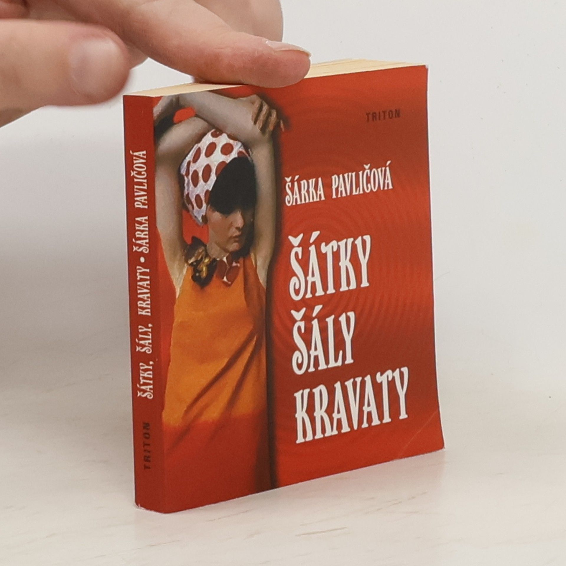 Šárka Pavličová Šátky, šály, kravaty