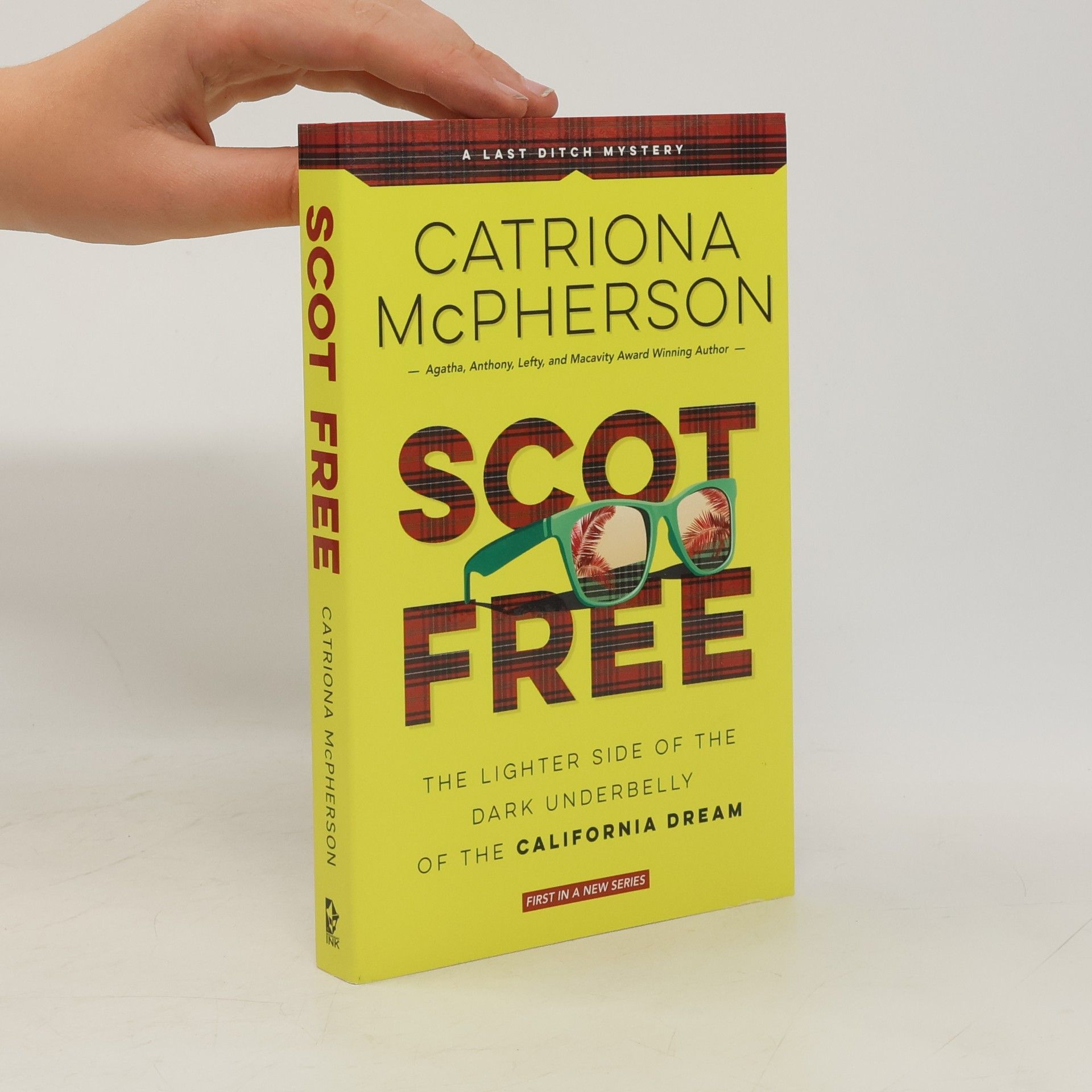 Catriona McPherson Scot Free