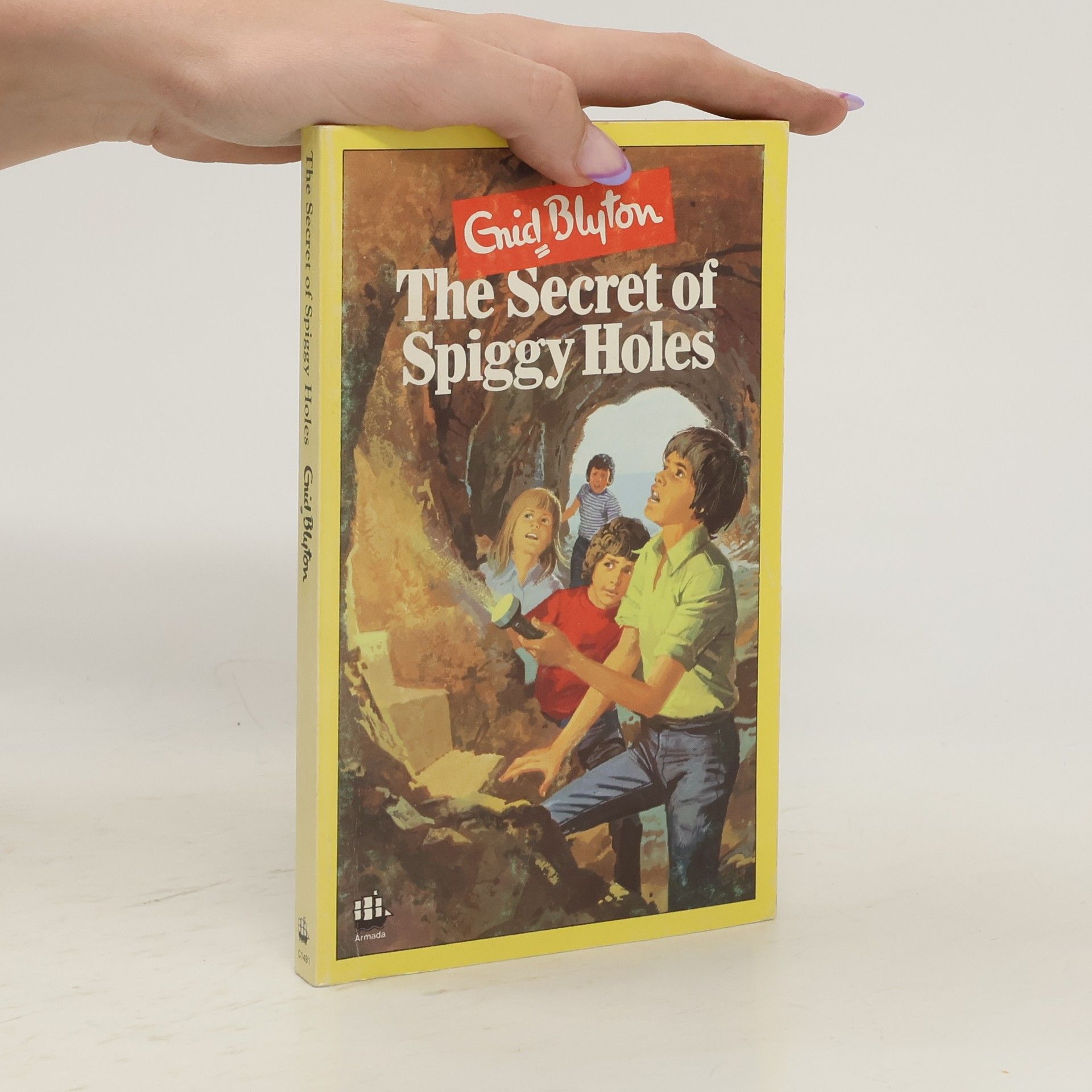 Enid Blyton The Secret of Spiggy Holes