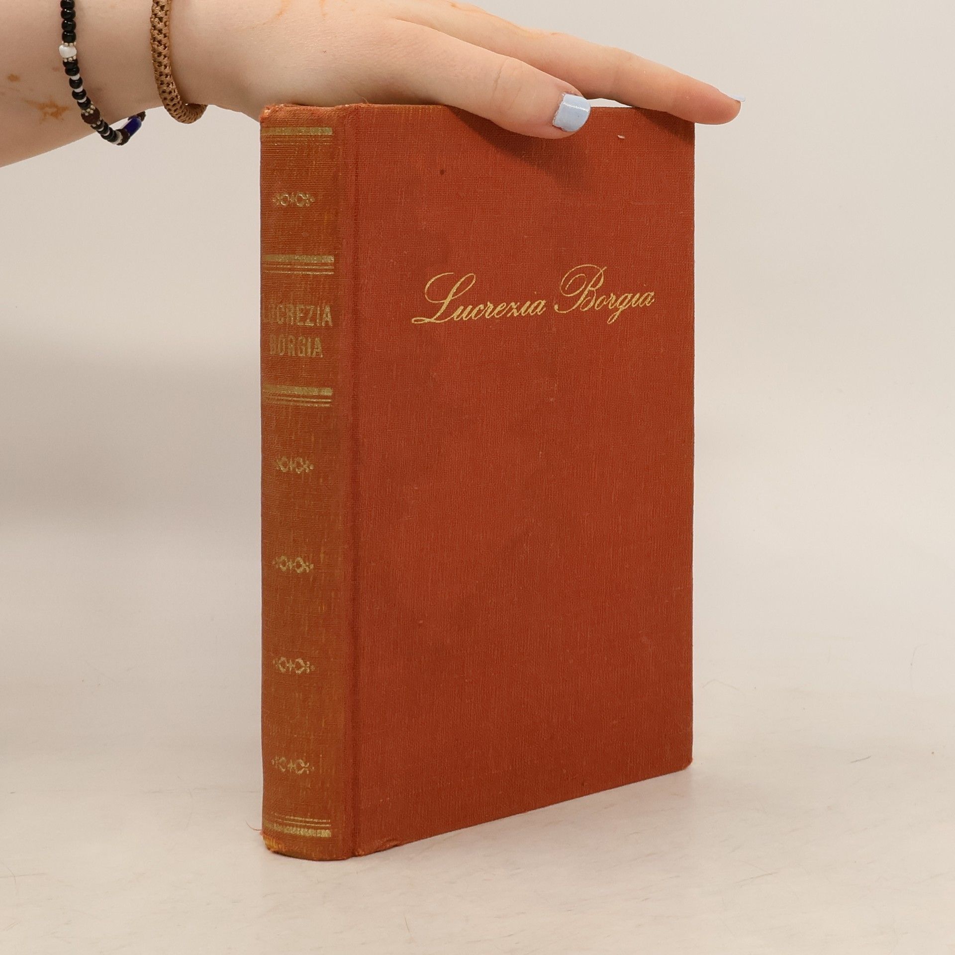 Georg Holmsten  Lucrezia Borgia. Leidenschaft und Verbrechen der Borgia-Dynastie