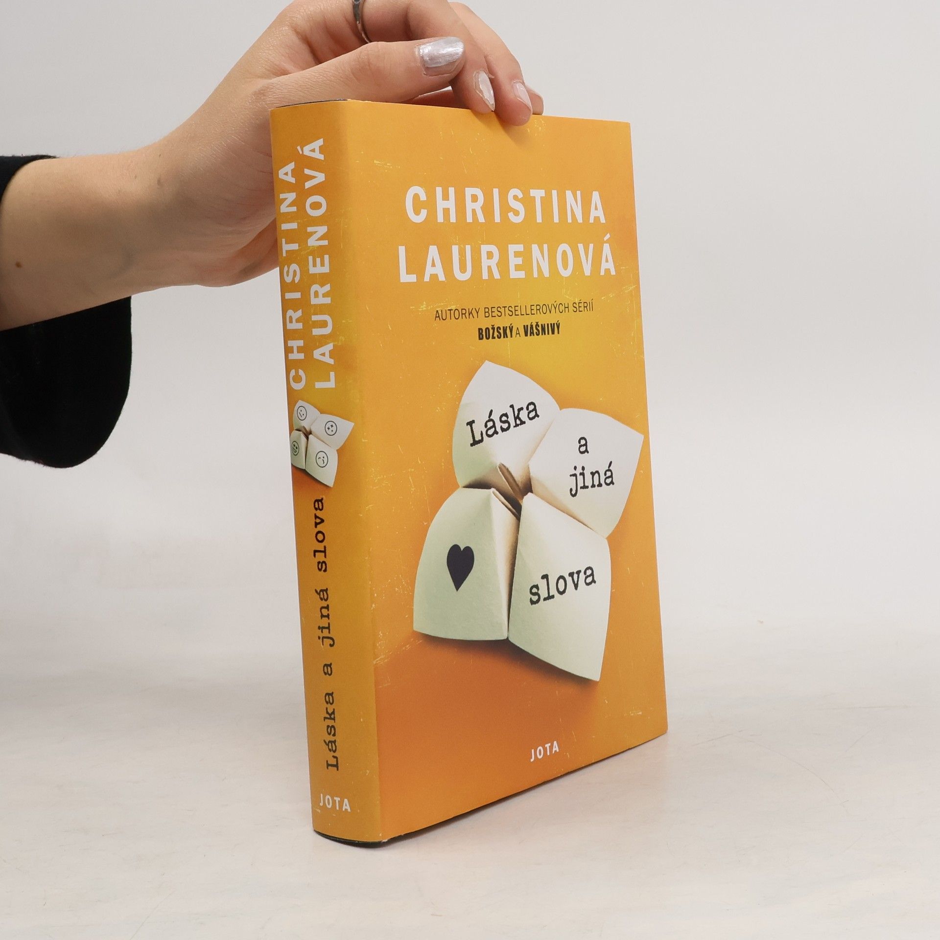 Christina Lauren Láska a jiná slova