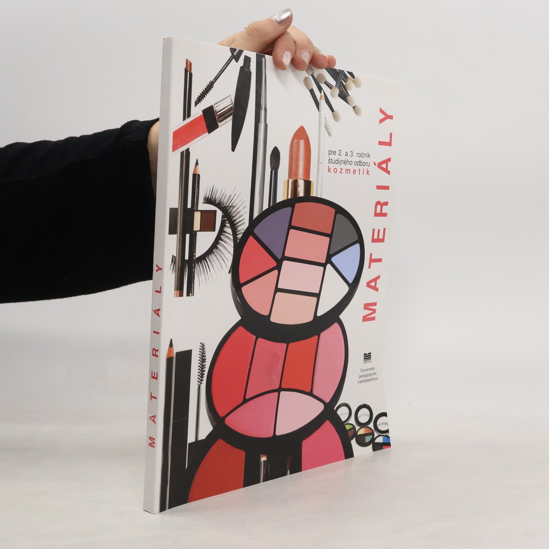 Collectif d'auteurs Materiály