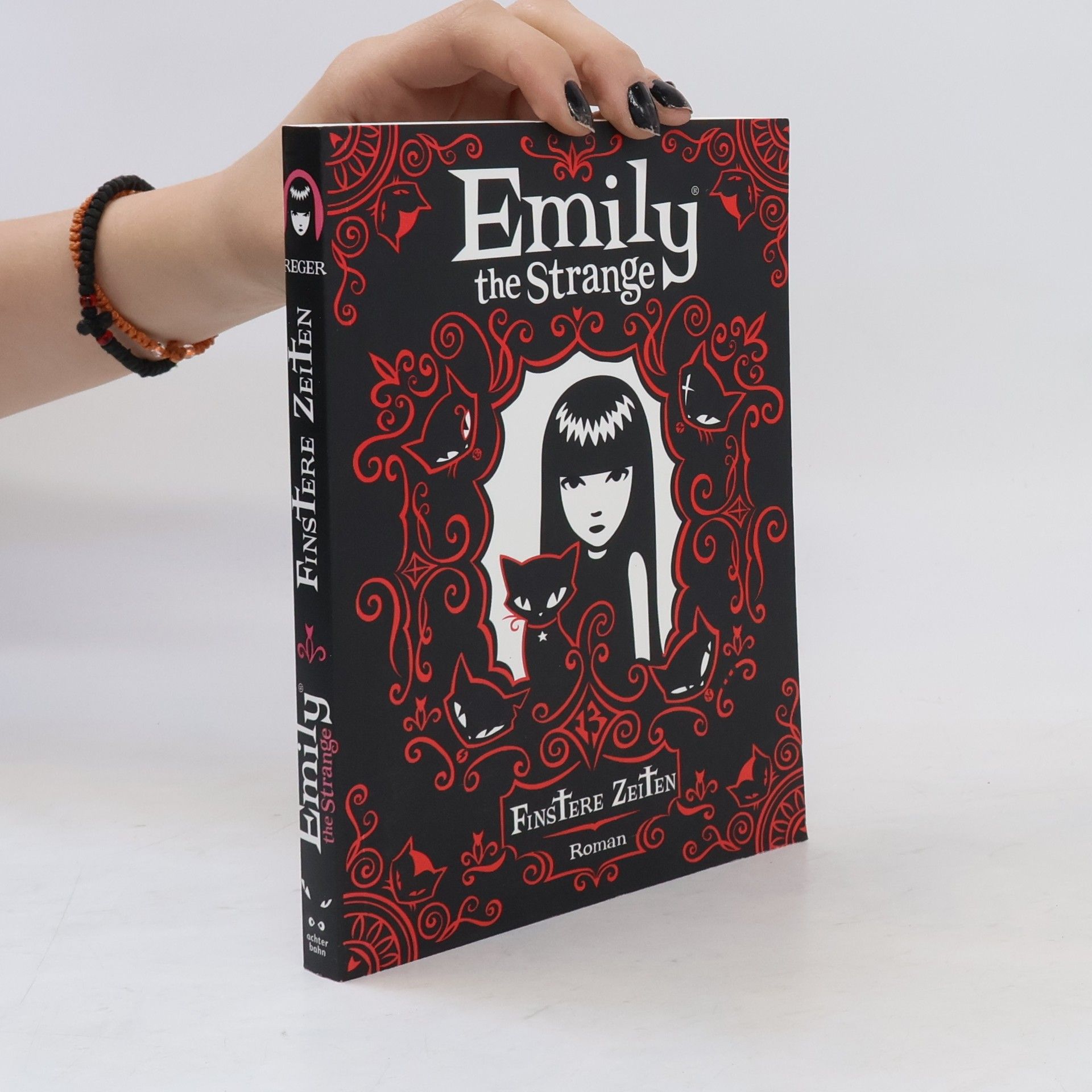 Robert Reger Emily the Strange - Finstere Zeiten. Roman