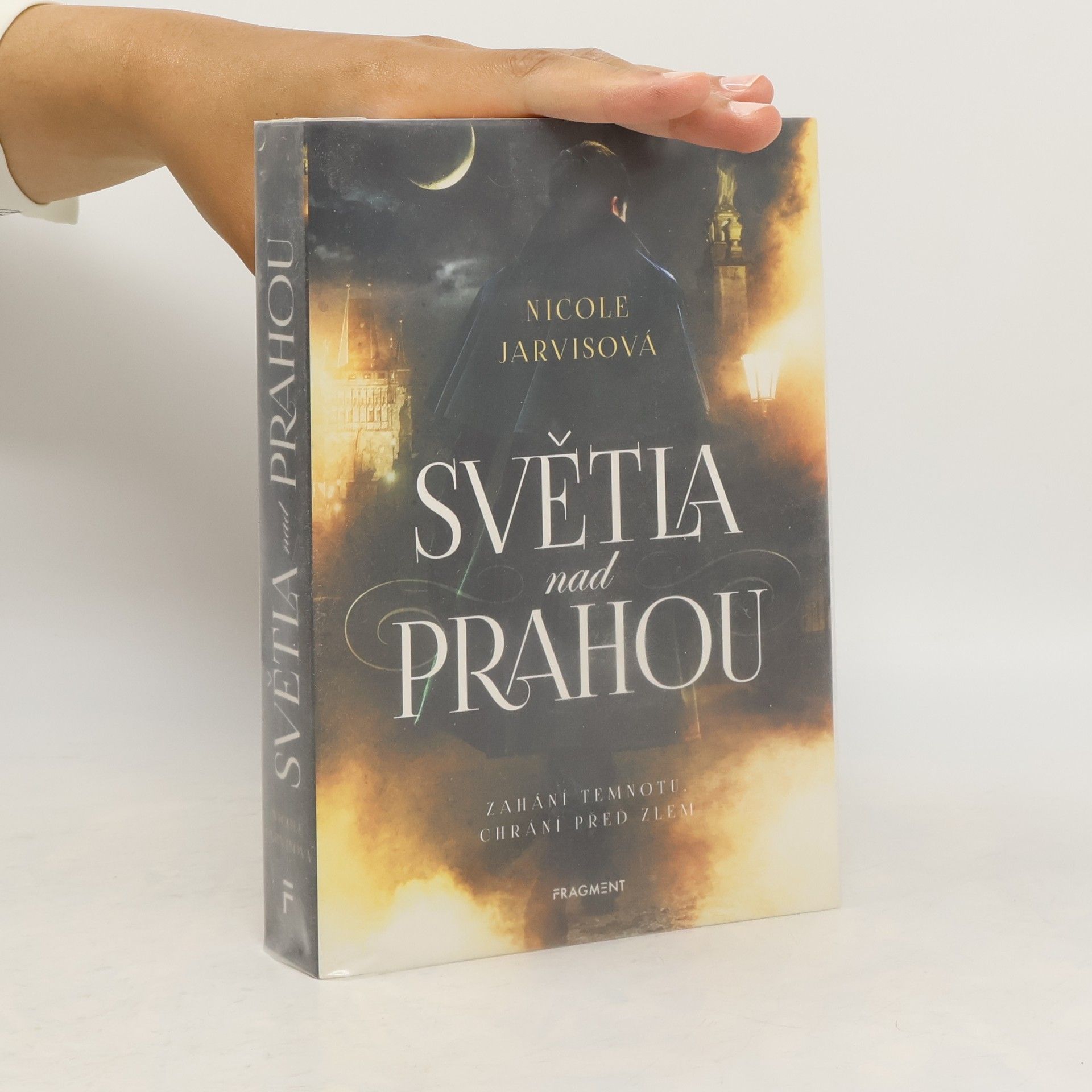 Nicole Jarvis Světla nad Prahou
