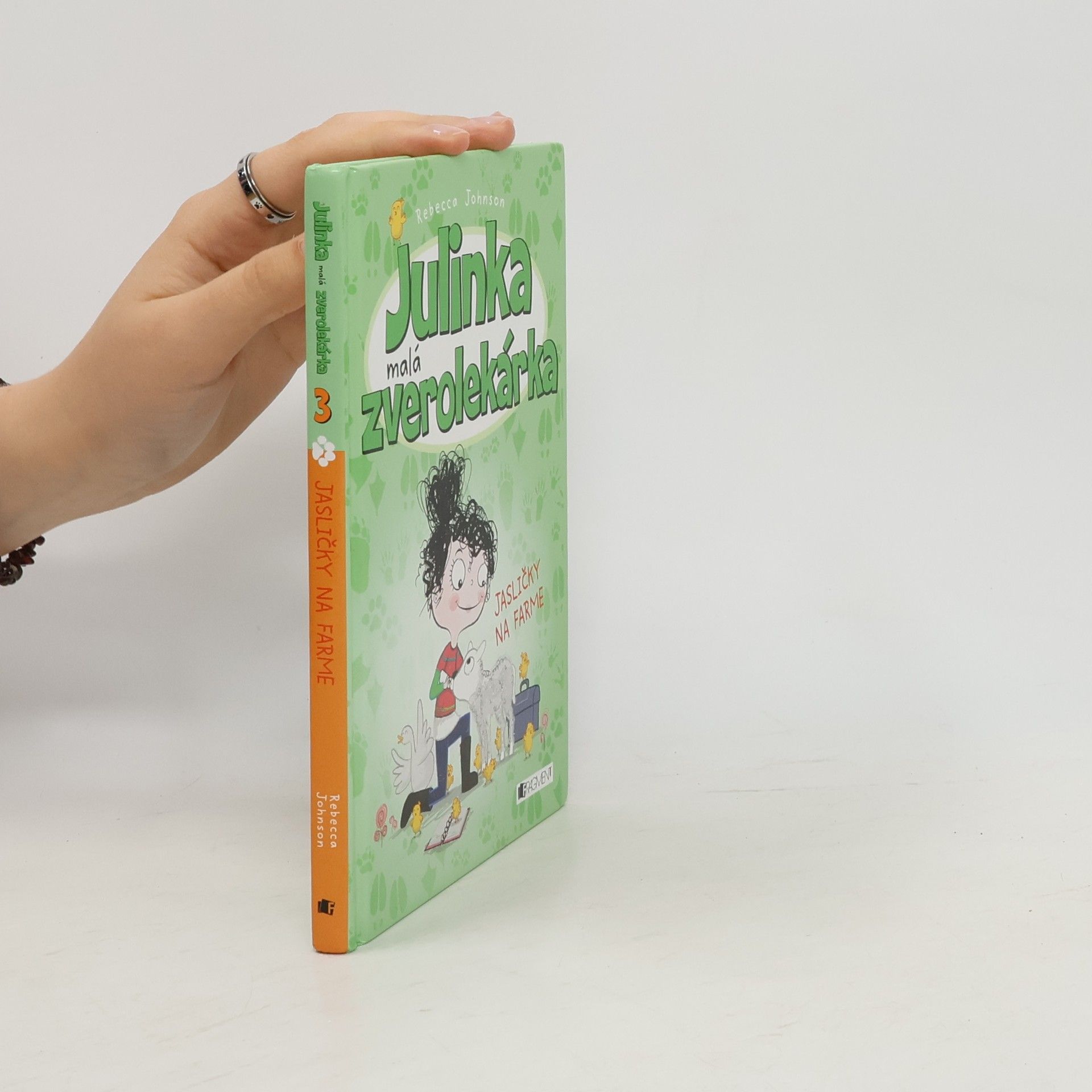 Rebecca Johnson Julinka malá zverolekárka - Jasličky na farme