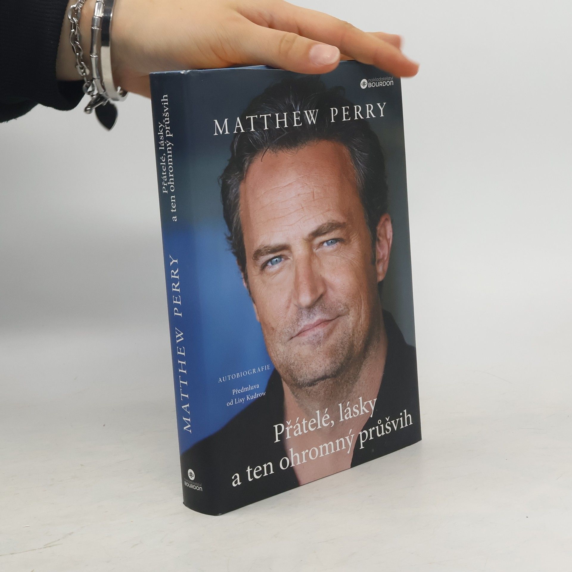 Matthew Perry Přátelé, lásky a ten ohromný průšvih