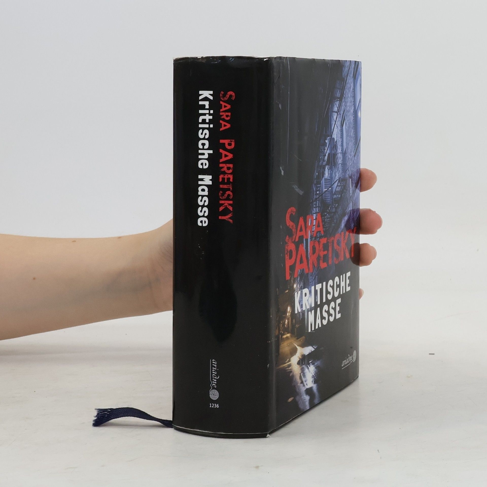 Sara Paretsky Kritische Masse