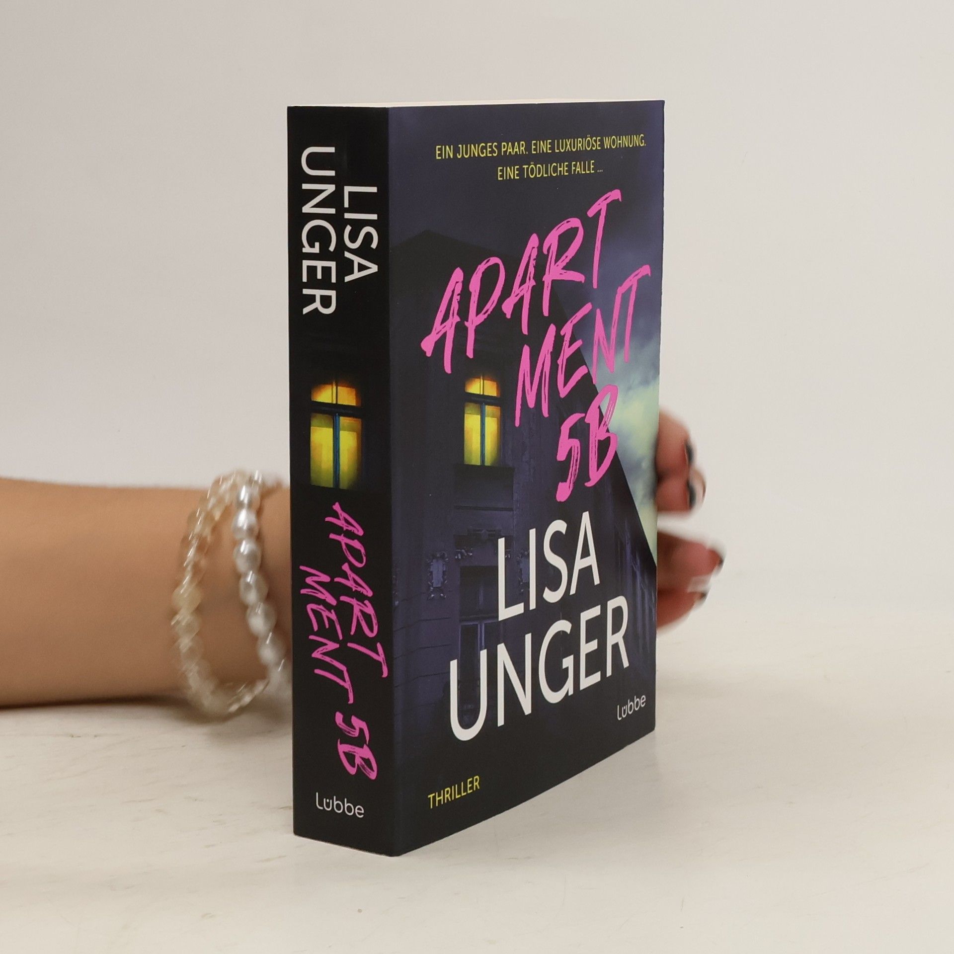 Lisa Unger Apartment 5B