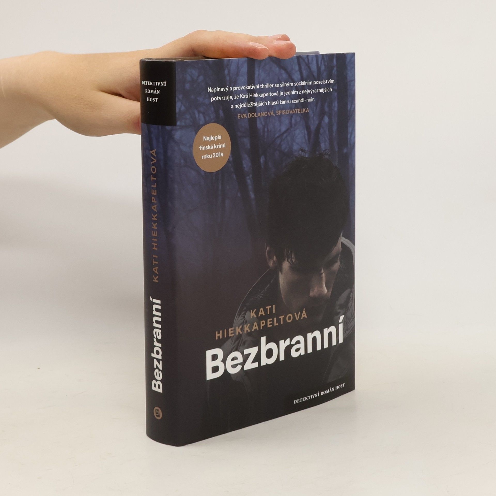 Kati Hiekkapelto Bezbranní