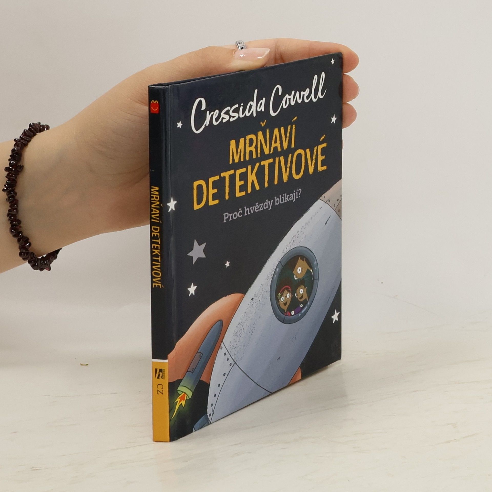 Cressida Cowell Mrňaví detektivové: Proč hvězdy blikají?