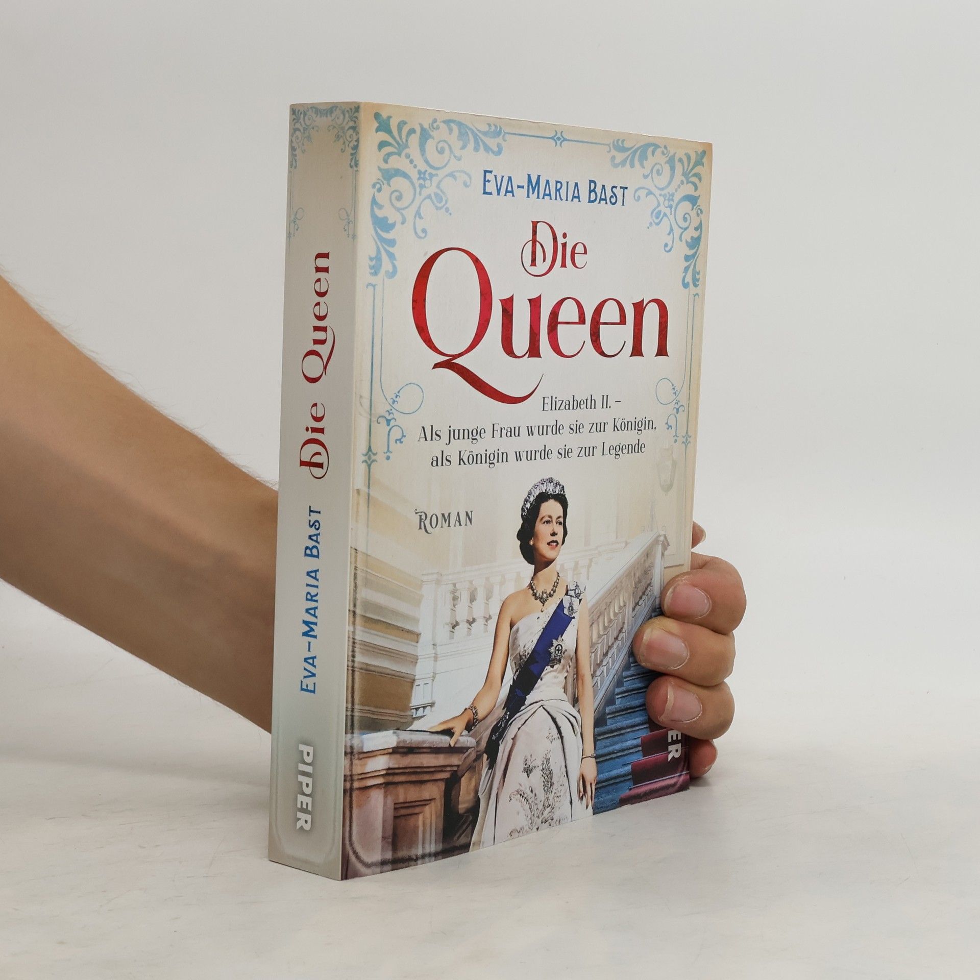 Eva-Maria Bast Die Queen
