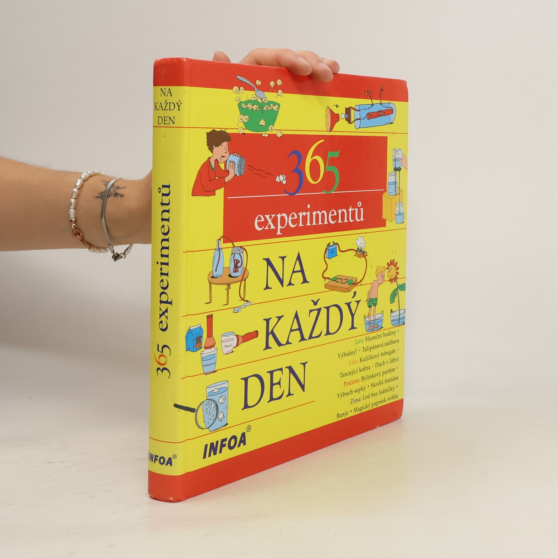 Anita van Saan 365 experimentů na každý den