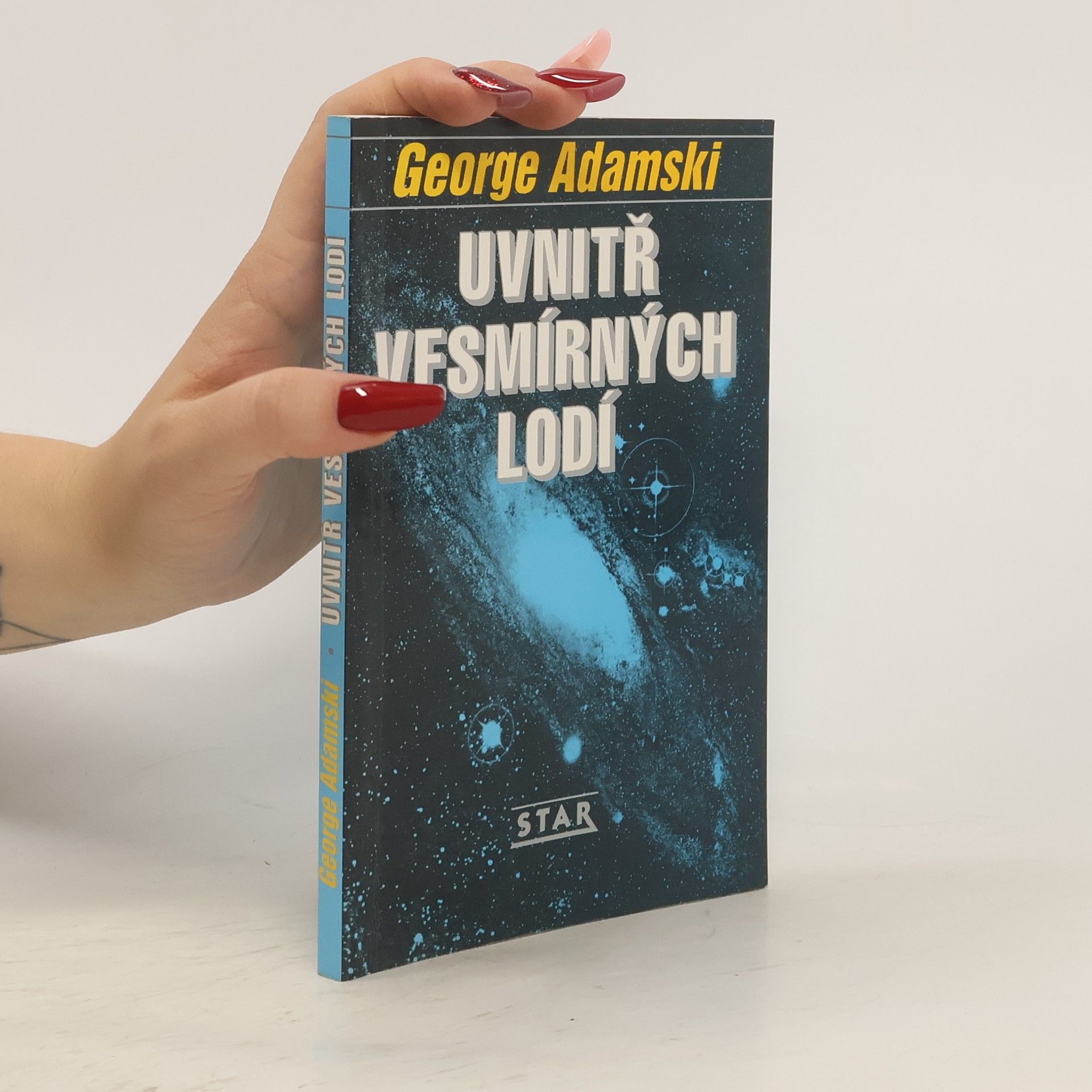 George Adamski Uvnitř vesmírných lodí
