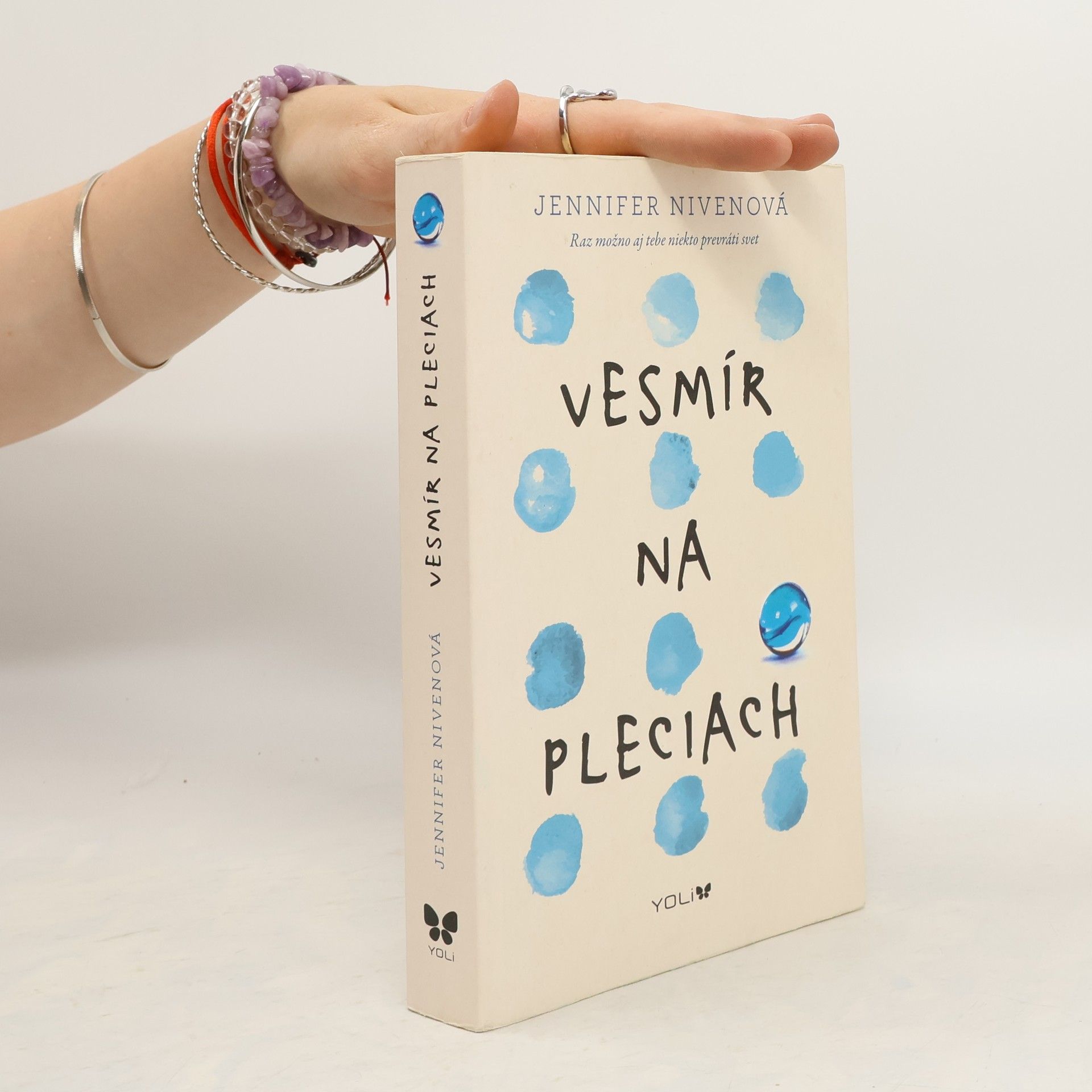 Jennifer Niven Vesmír na pleciach