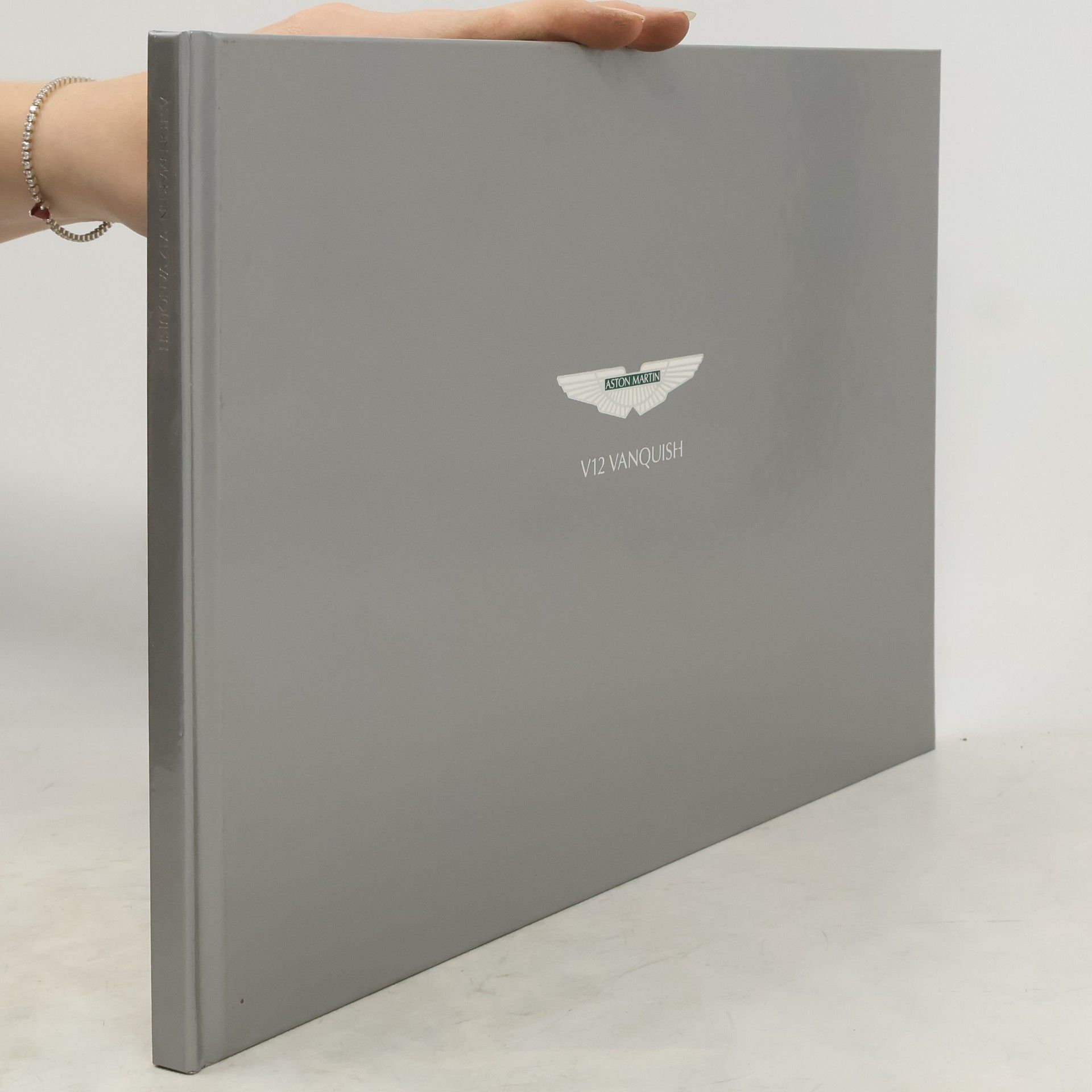 Collectif d'auteurs Aston Martin V12 Vanquish