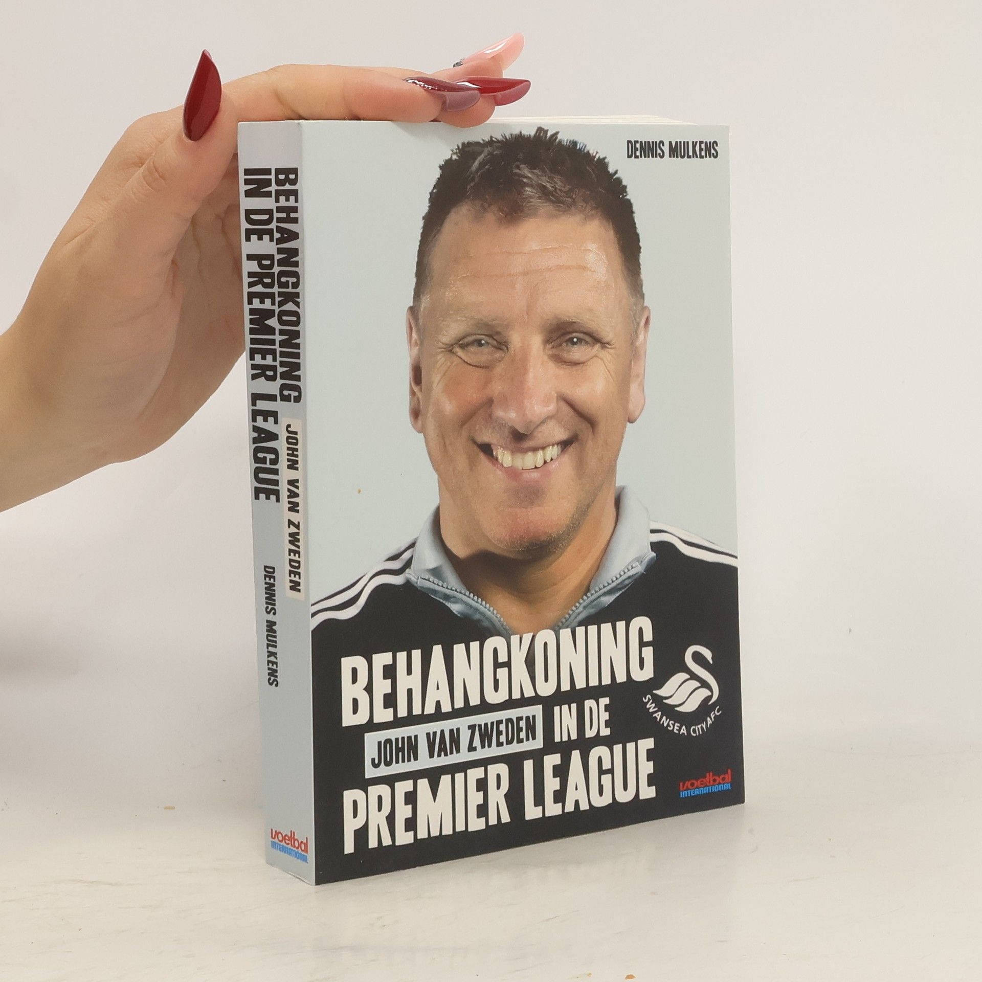 Dennis Mulkens Behangkoning John van Zweden in de Premier League