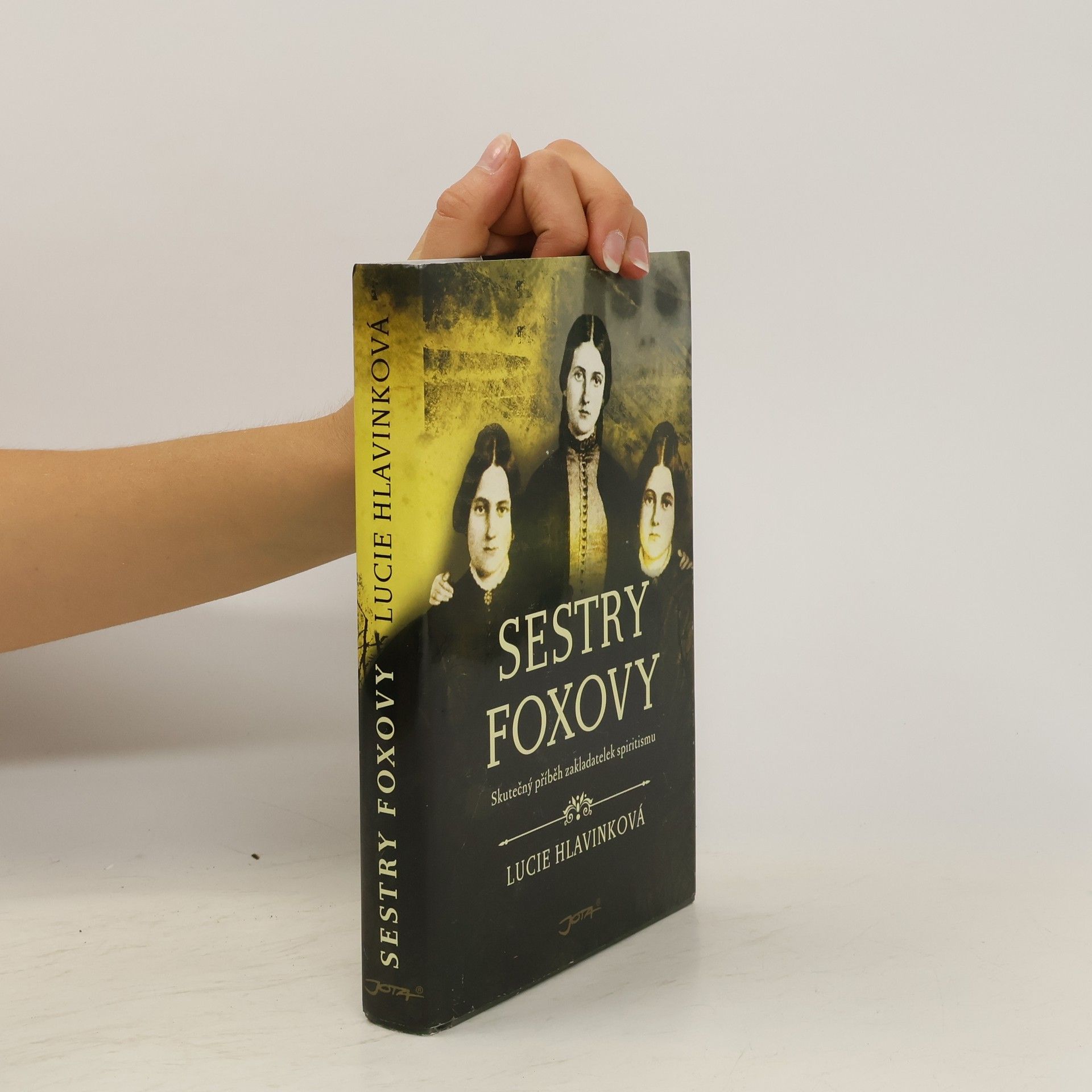 Lucie Hlavinková Sestry Foxovy
