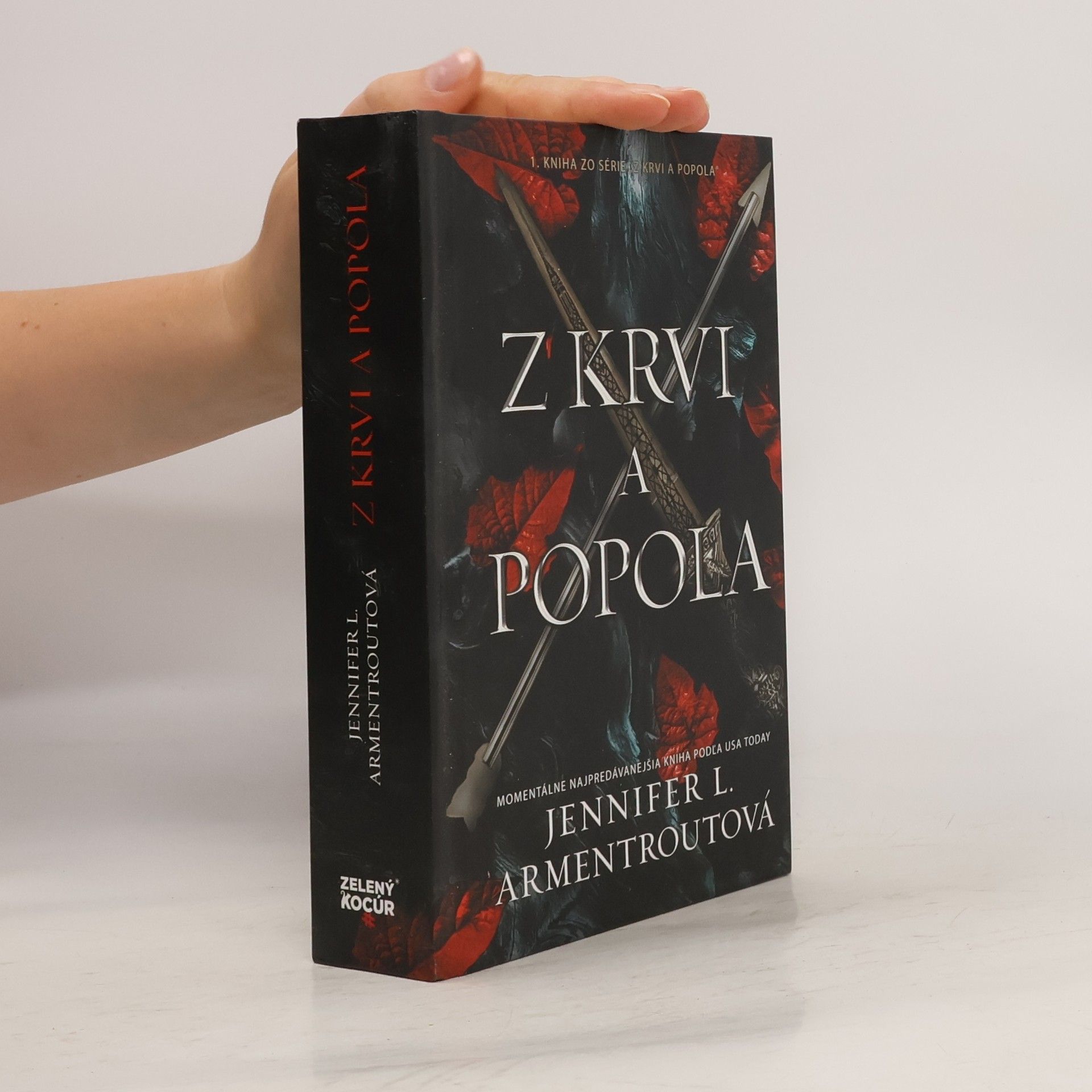 Jennifer L. Armentrout Z krvi popola