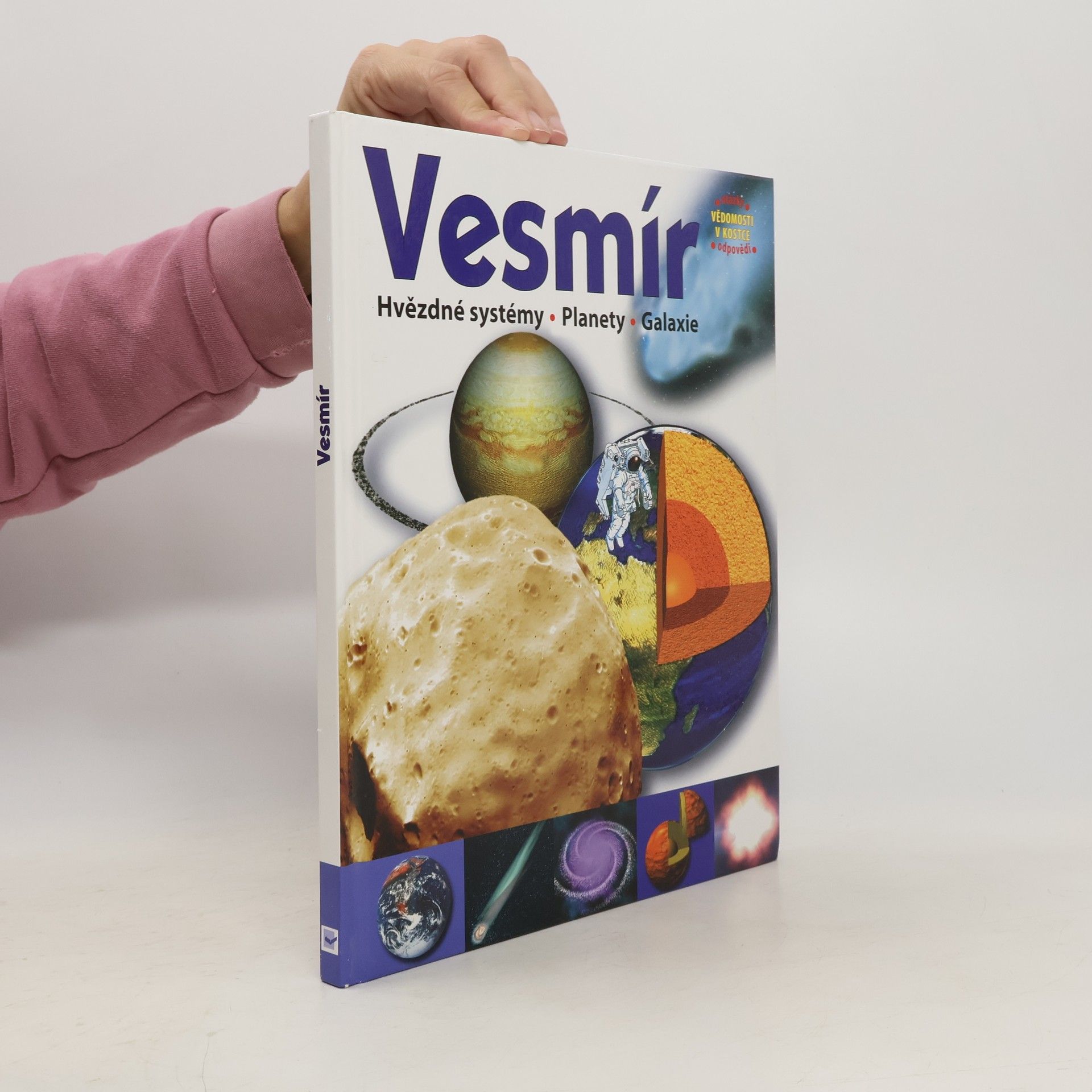 Autorenkollektiv Vesmír : hvězdné systémy, planety, galaxie