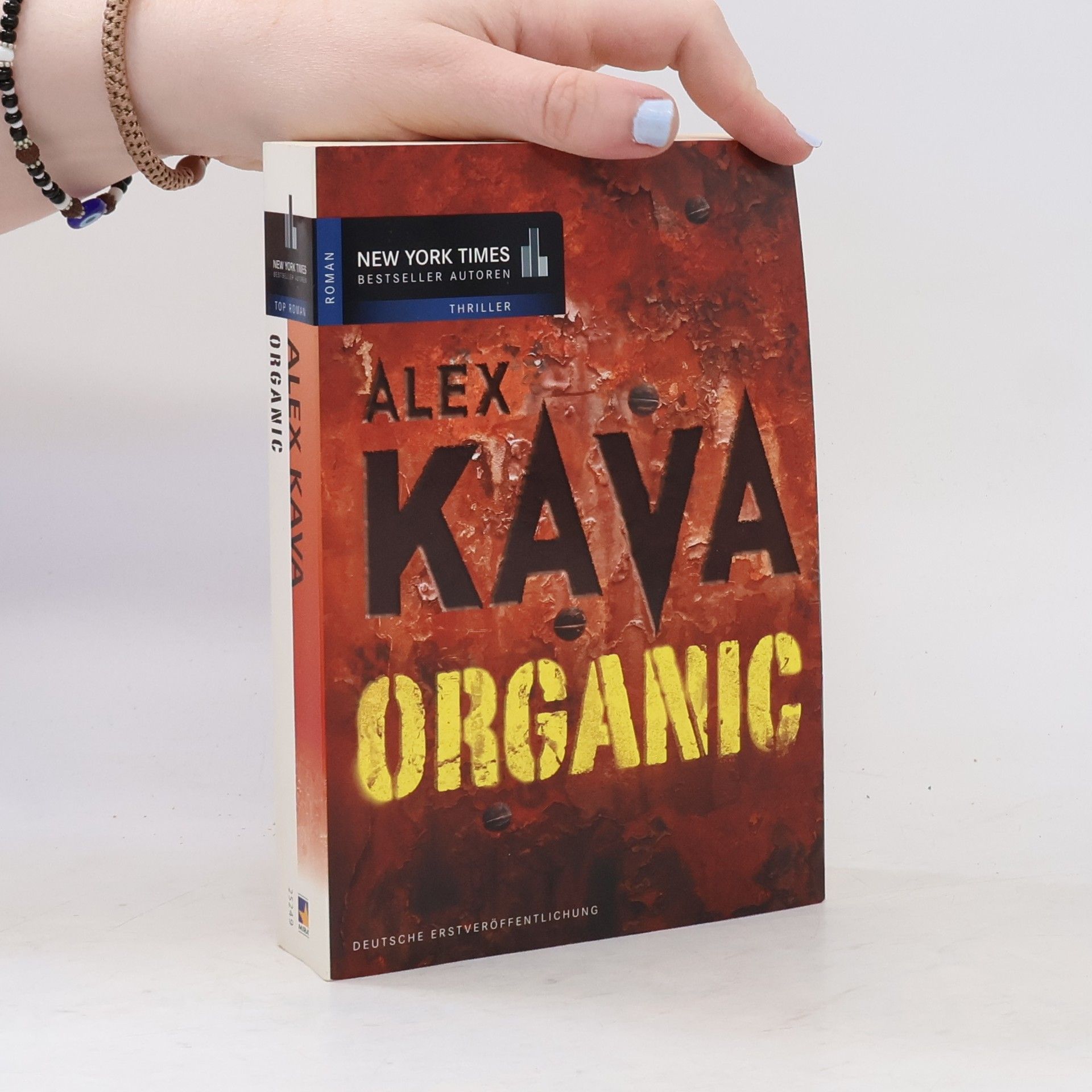 Alex Kava Organic