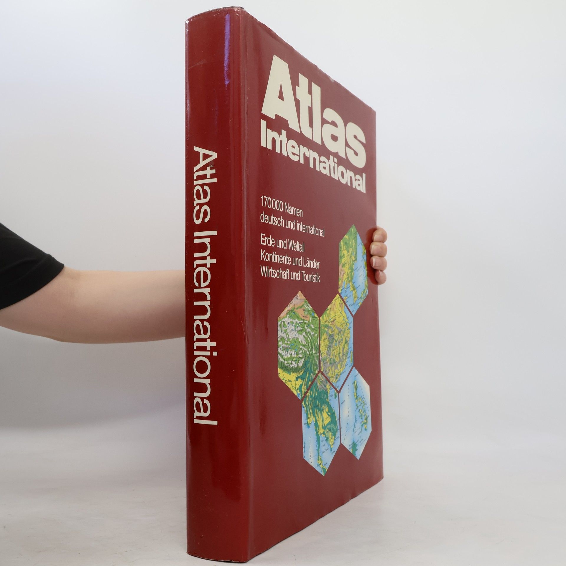 Collectif d'auteurs Atlas International