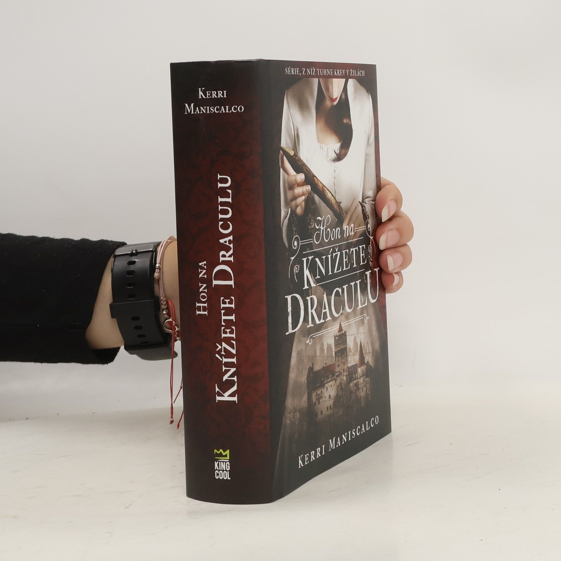 Kerri Maniscalco Hon na knížete Draculu
