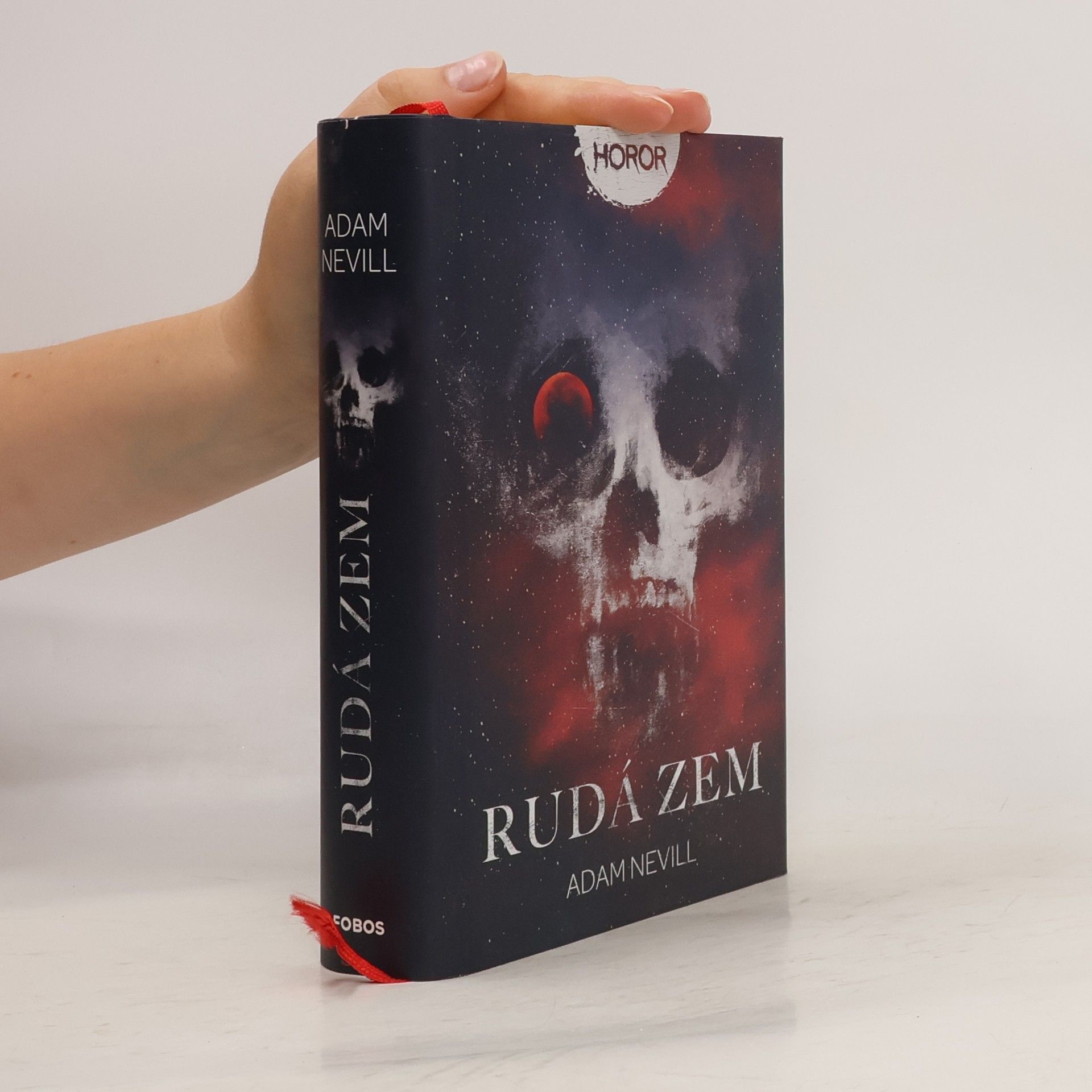 Adam L. G. Nevill Rudá zem