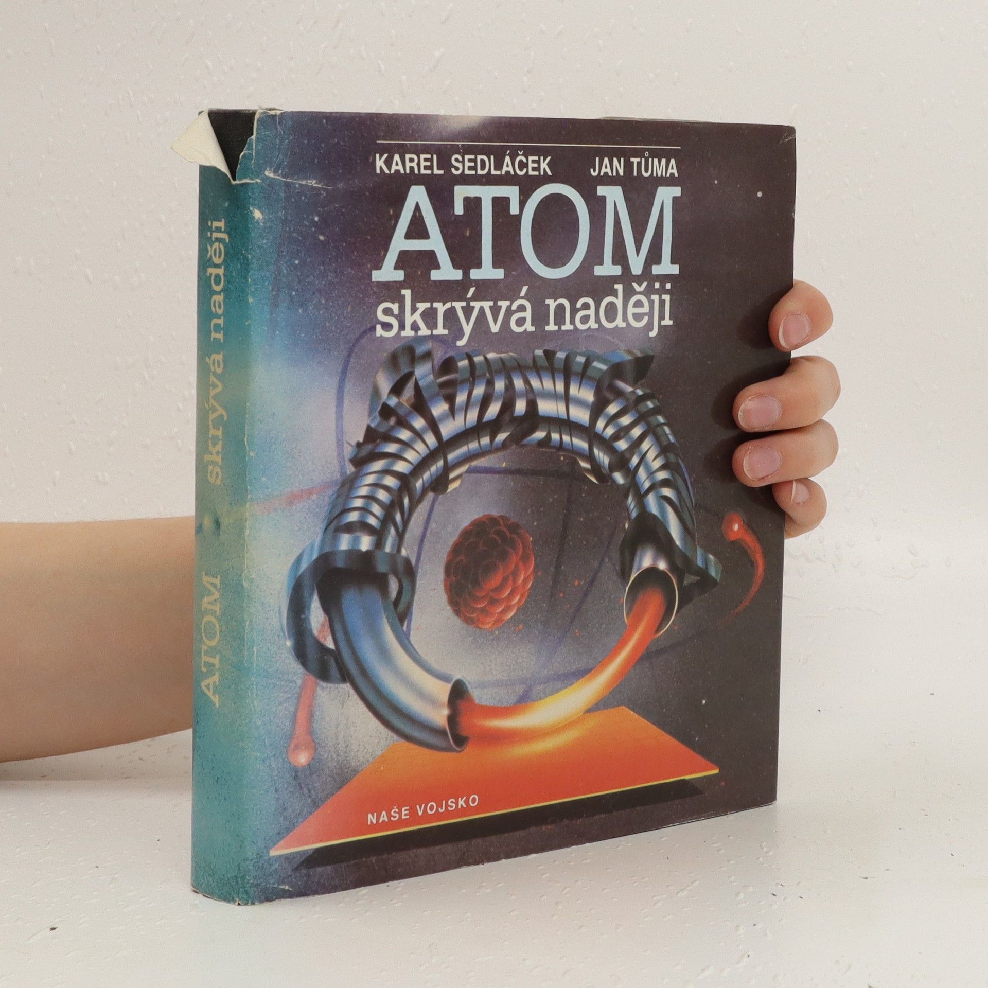 Jan Tůma Atom skrývá naději