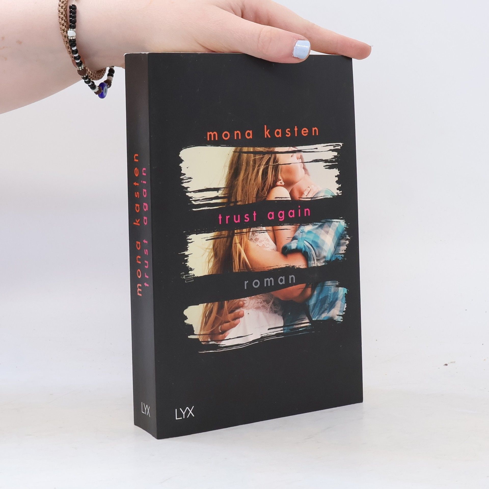 Mona Kasten Trust again