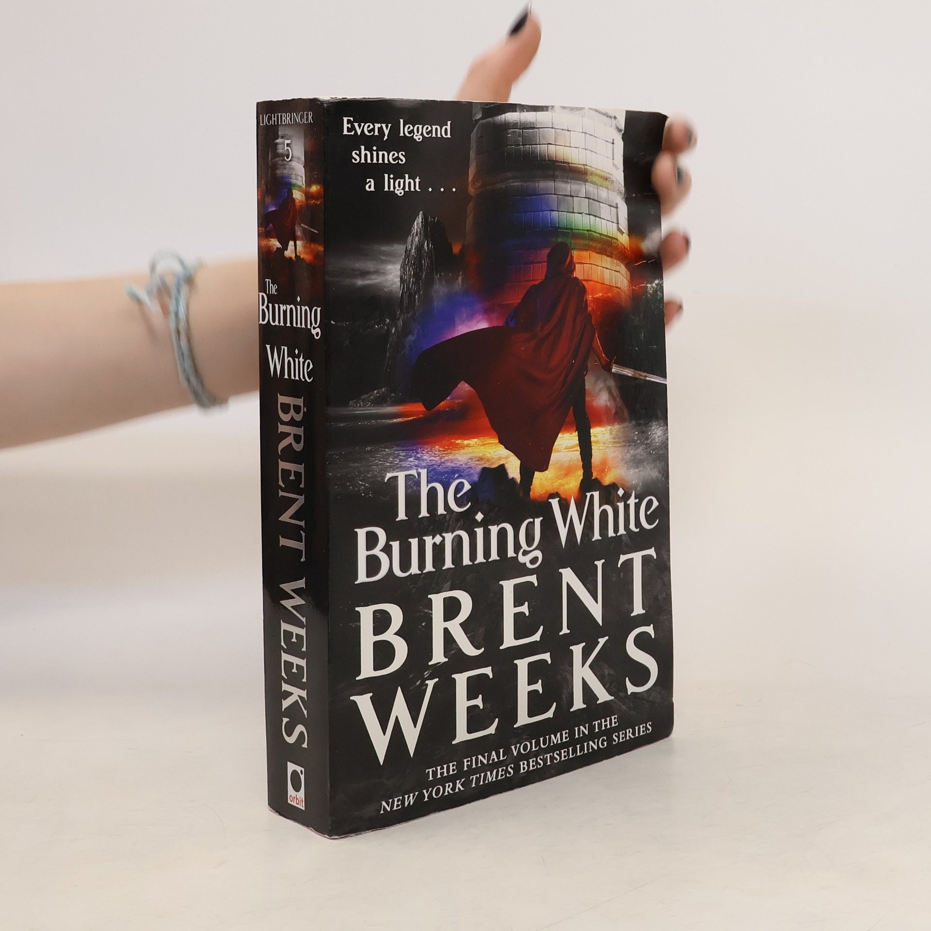 Brent Weeks The Burning White