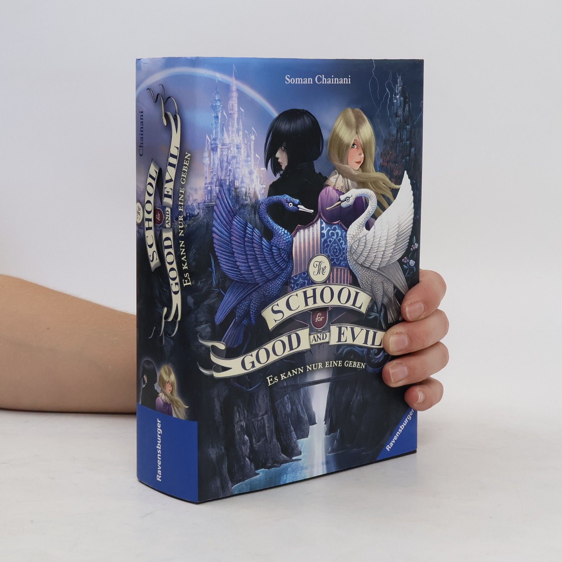 Soman Chainani The School for Good and Evil 1