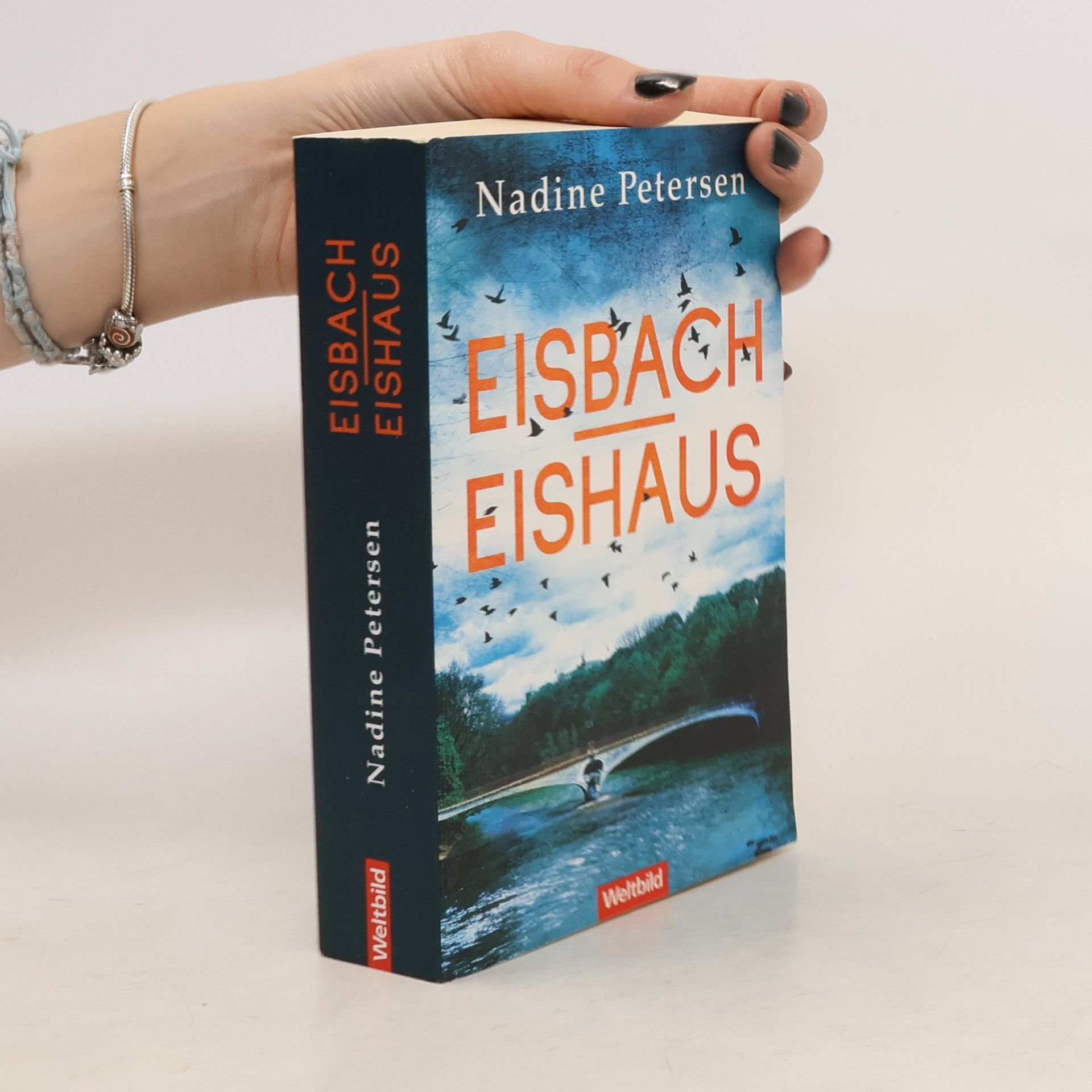 Nadine Petersen Eisbach Eishaus
