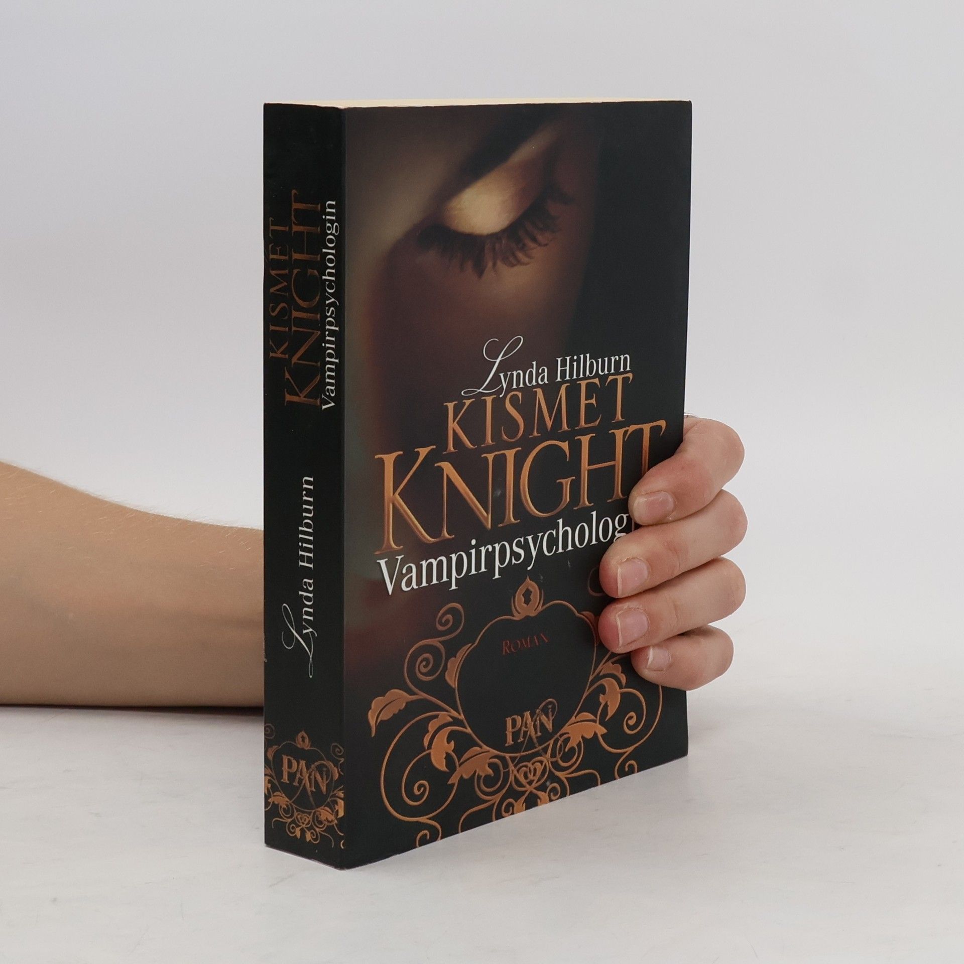 Lynda Hilburn Kismet Knight, Vampirpsychologin