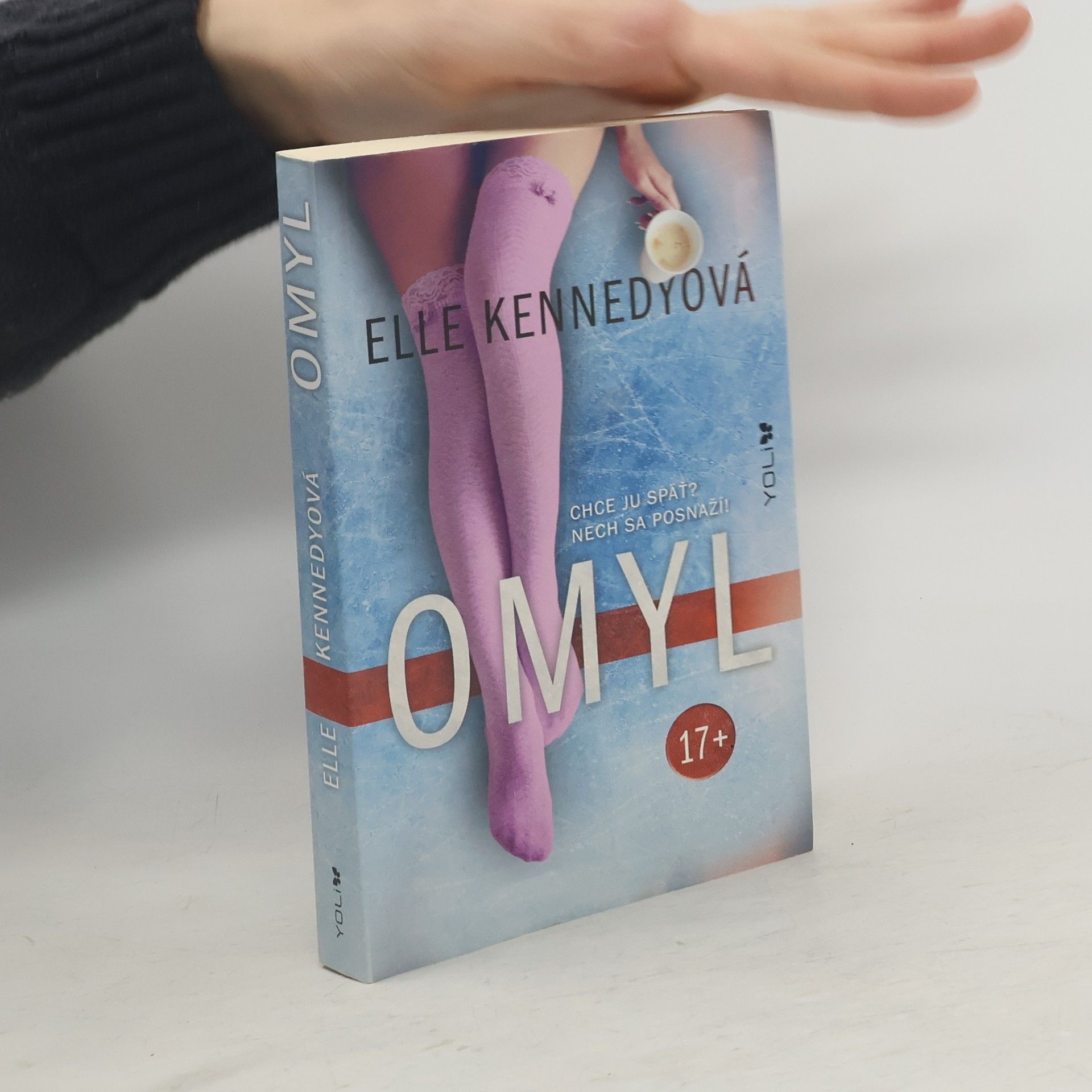 Elle Kennedy Omyl