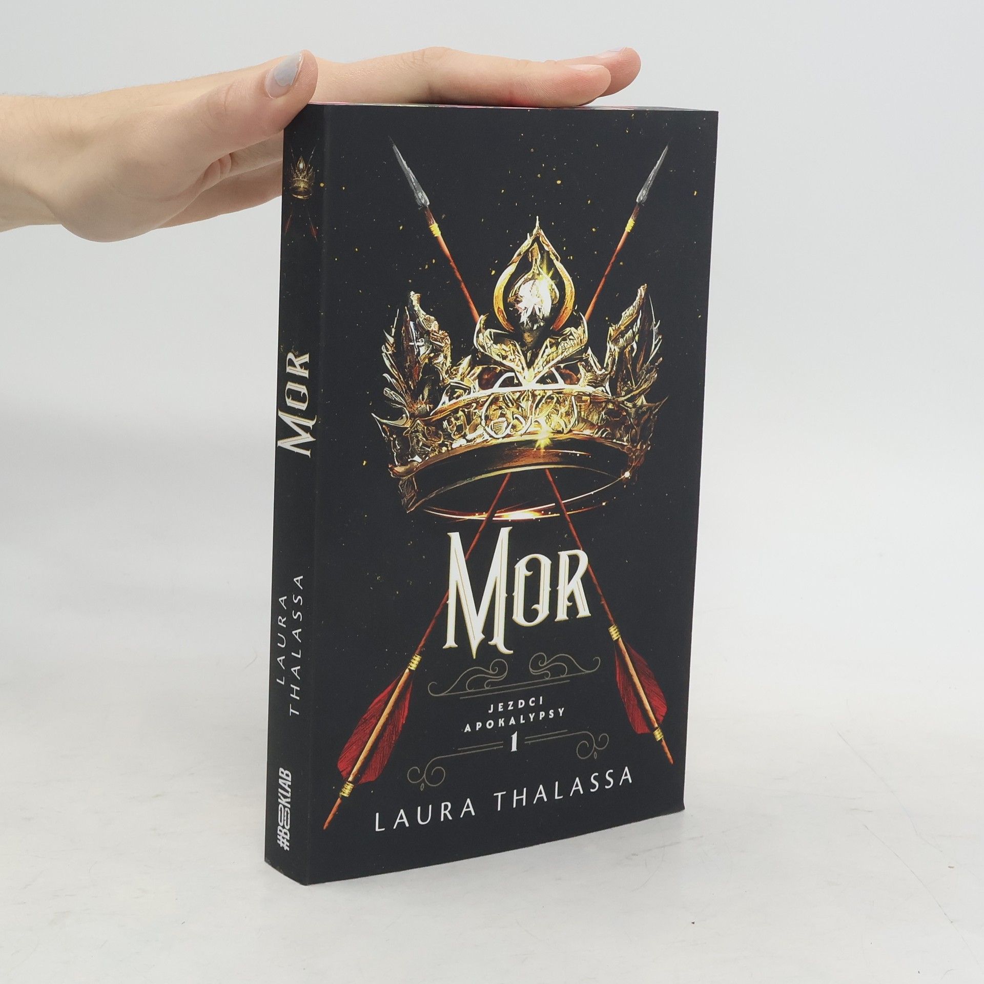 Laura Thalassa Mor
