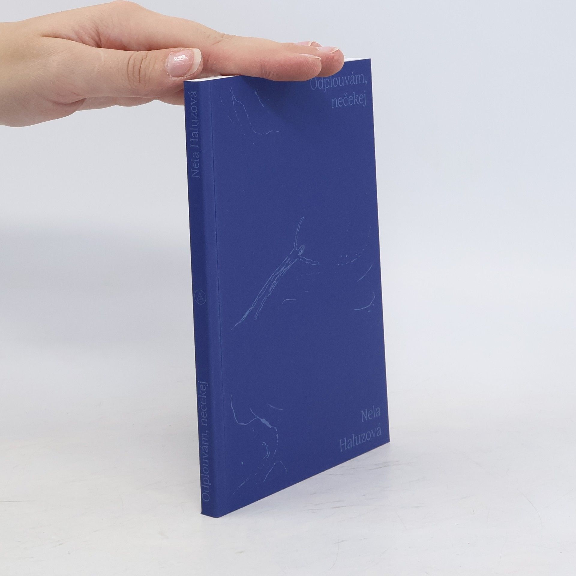 Nela Haluzová Odplouvám, nečekej