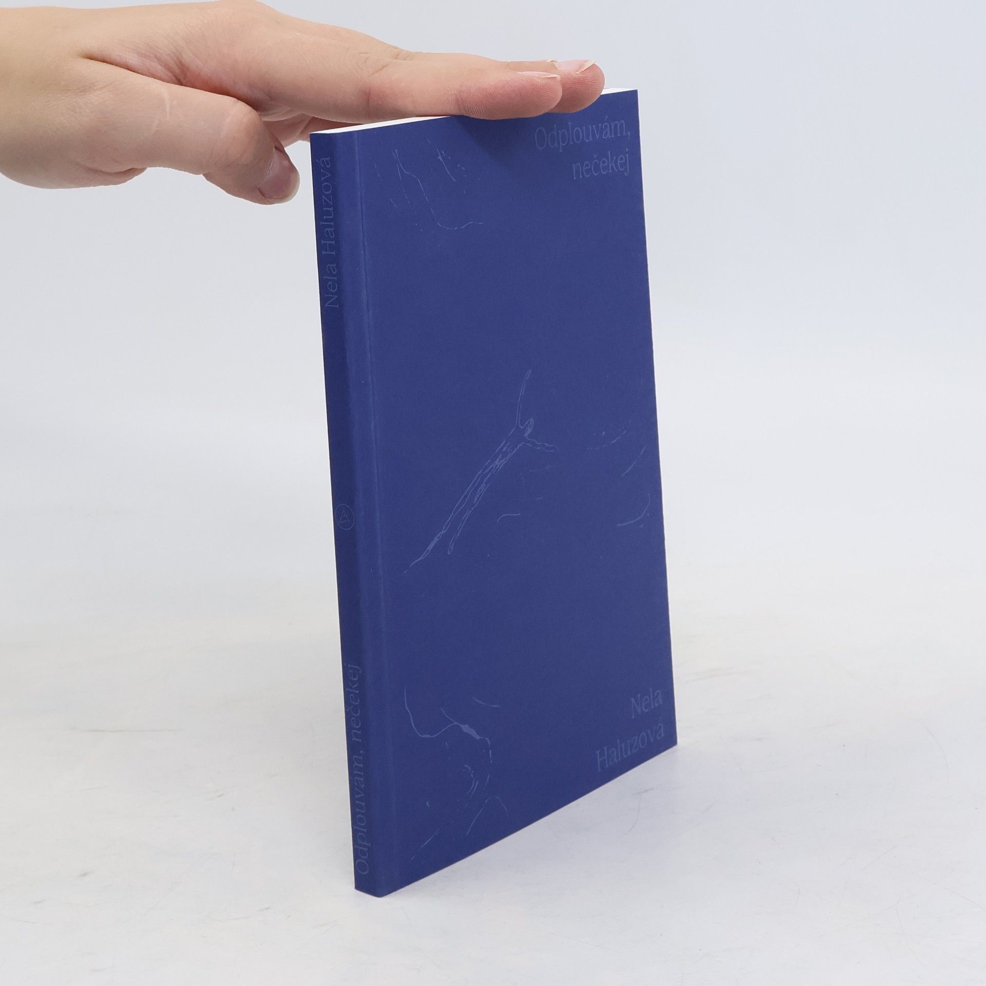 Nela Haluzová Odplouvám, nečekej