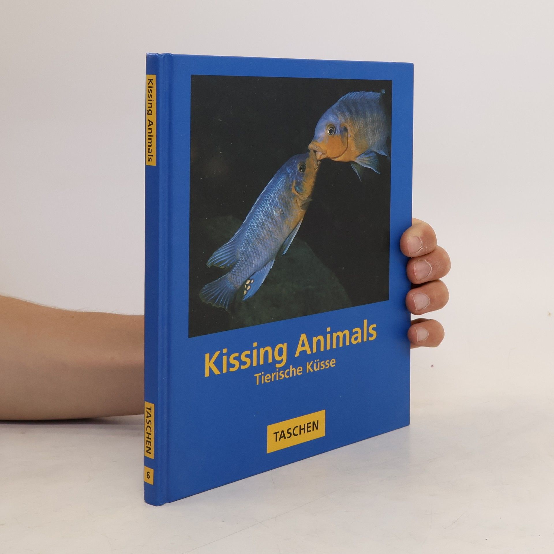 Claudia Tödtmann Kissing animals