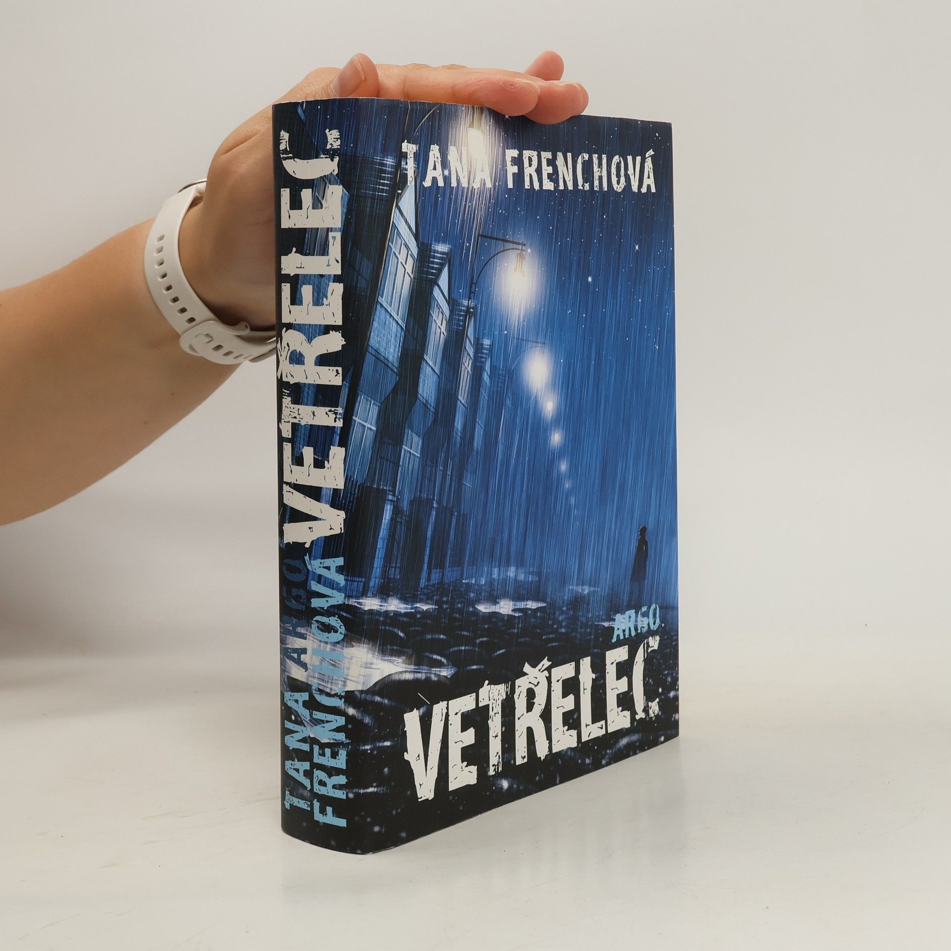 Tana French Vetřelec
