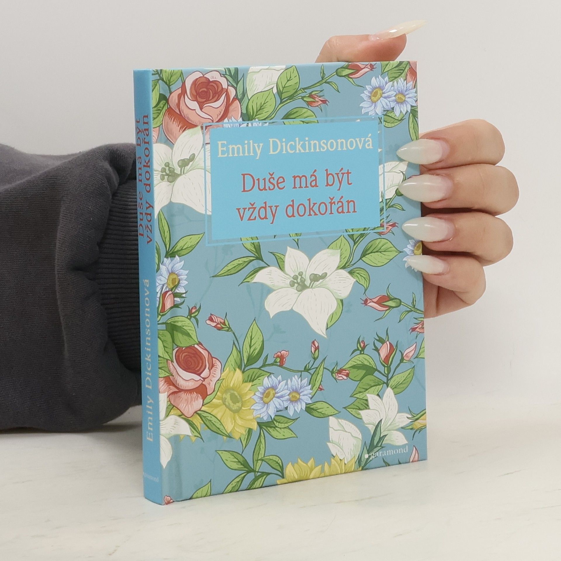 Emily Dickinson Duše má být vždy dokořán