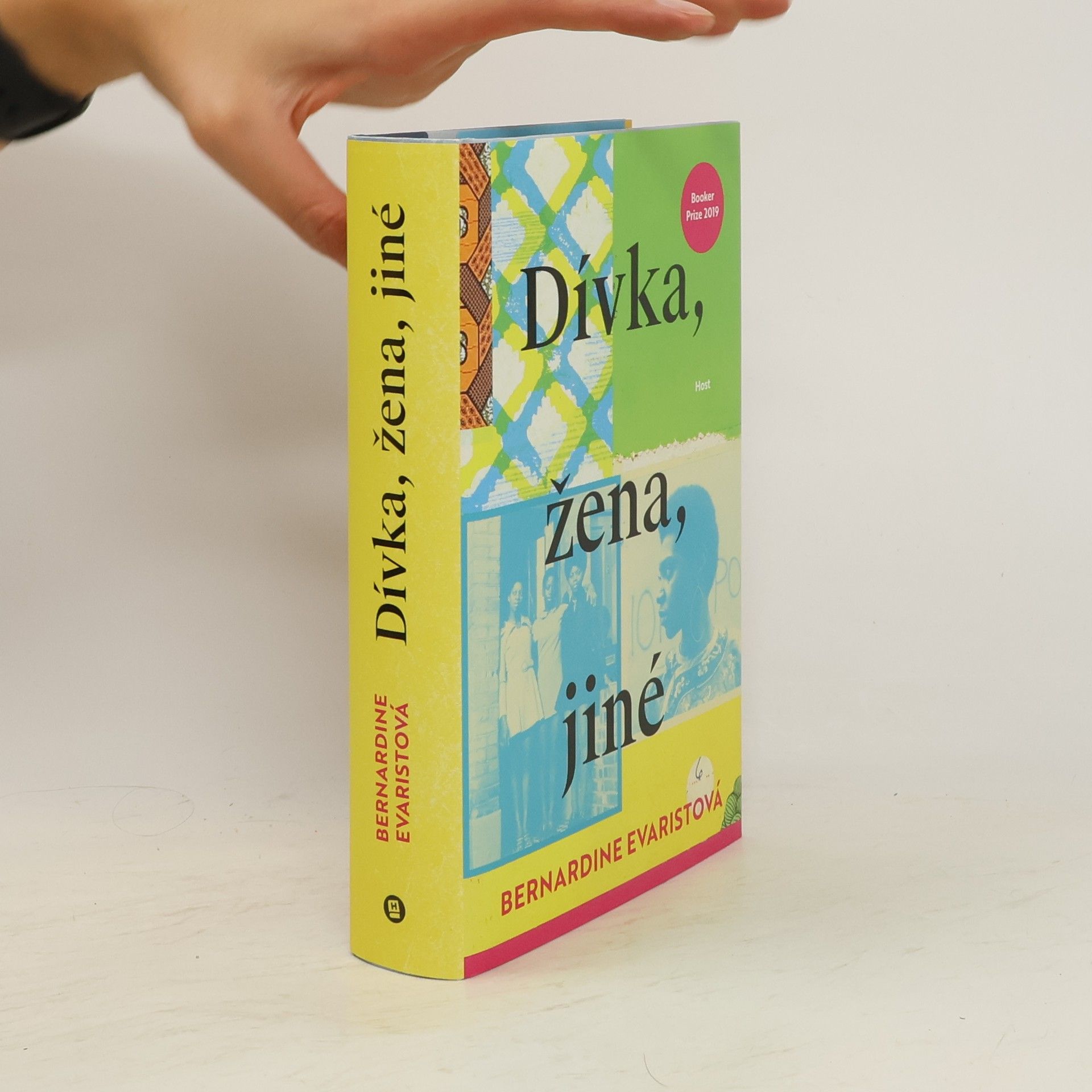 Bernardine Evaristo Dívka, žena, jiné