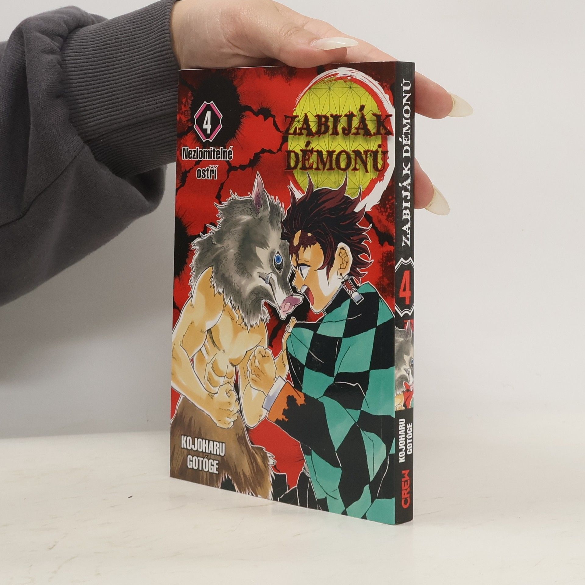 Koyoharu Gotoge Zabiják démonů 4. Nezlomitelné ostří