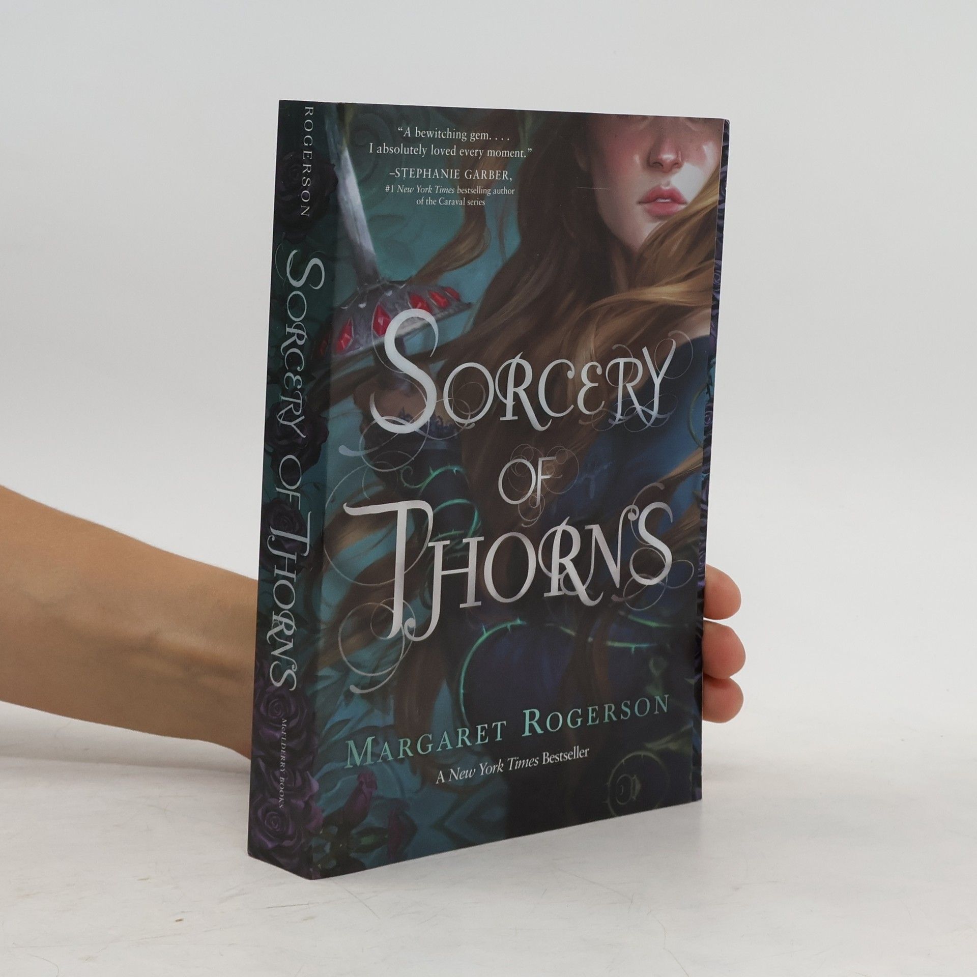 Margaret Rogerson Sorcery of Thorns