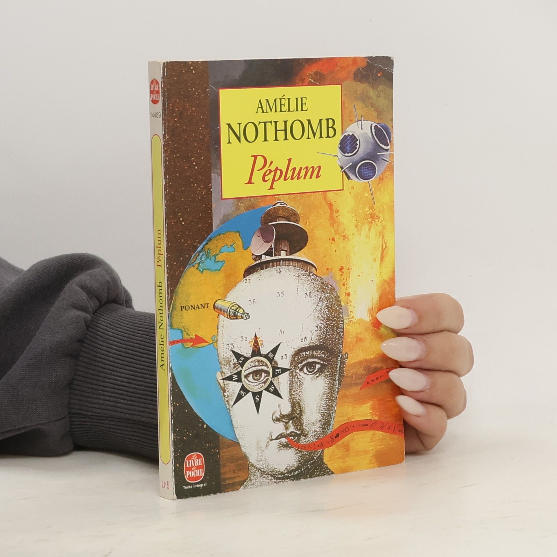Amélie Nothomb Peplum
