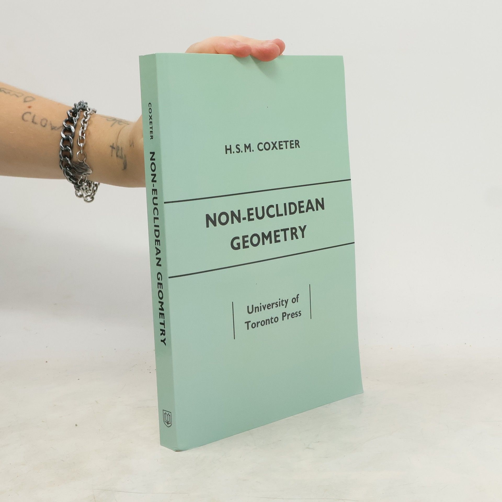 H.S.M. Coxeter Non-Euclidean Geometry