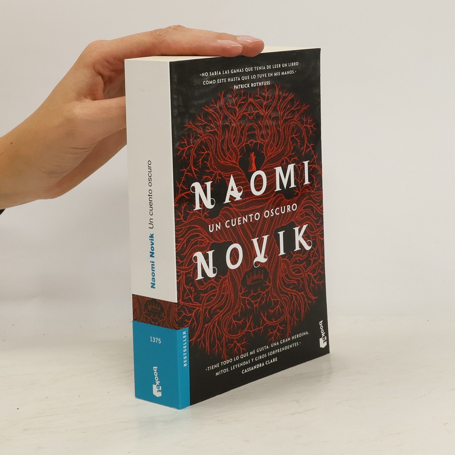 Naomi Novik Un cuento oscuro